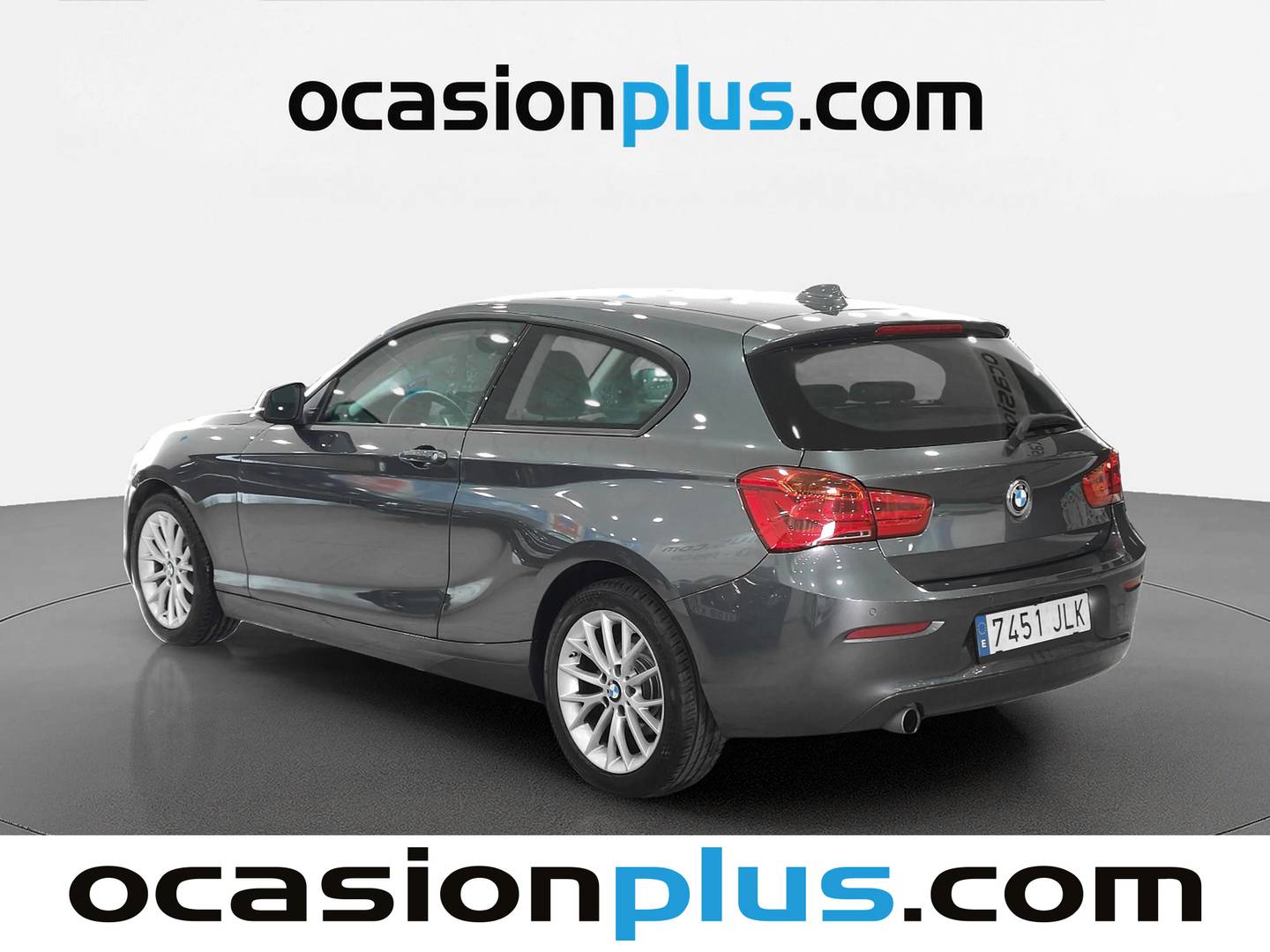 Foto trasera BMW Serie 1 BMW Serie 1 116d (116 CV) izquierda