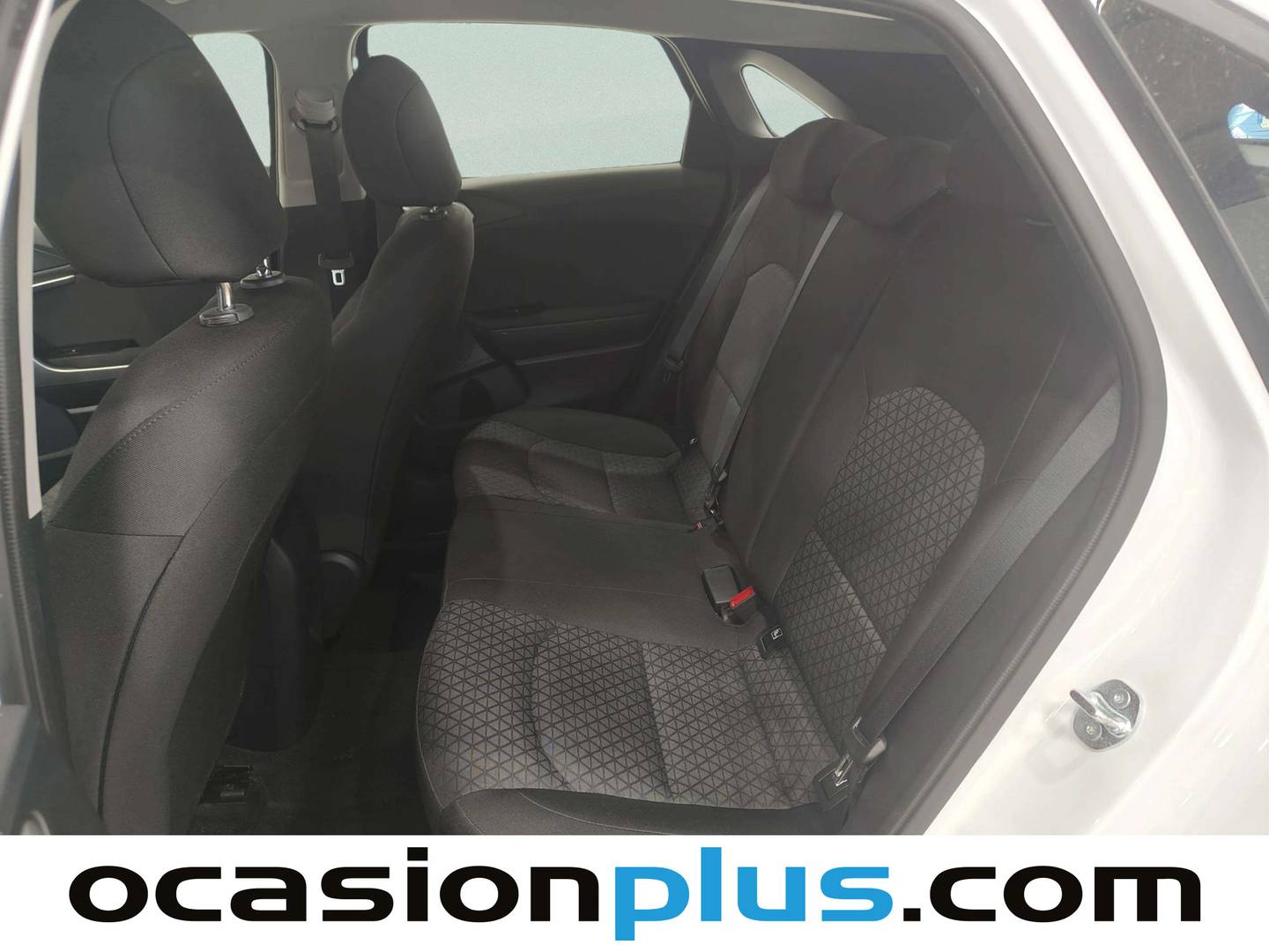 Foto asientos traseros KIA Ceed KIA Ceed 1.0 T-GDi Concept (100 CV)