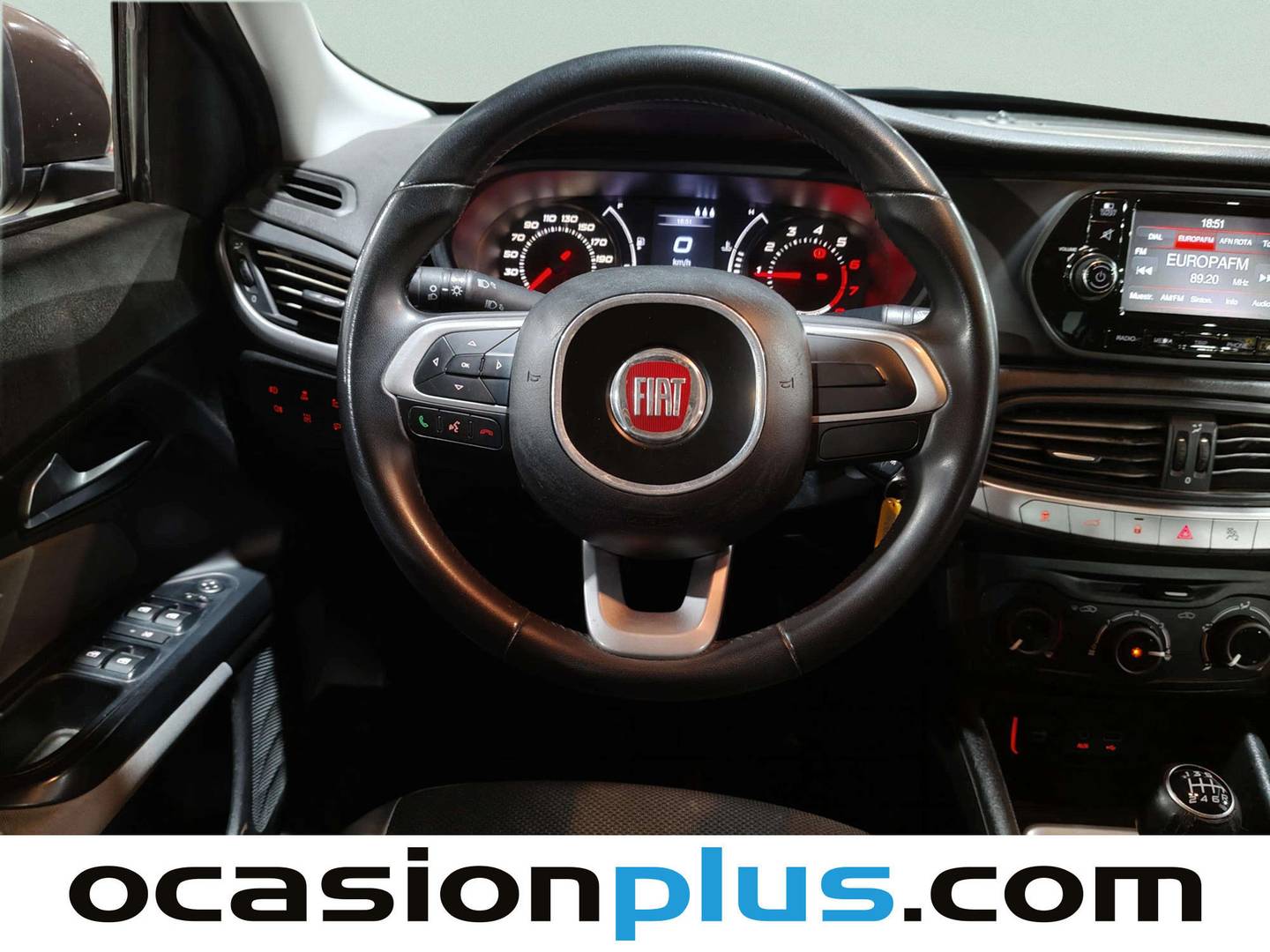 Extras y acabados del Fiat Tipo Fiat Tipo Sedan Sedan 1.4 Easy (95 CV)