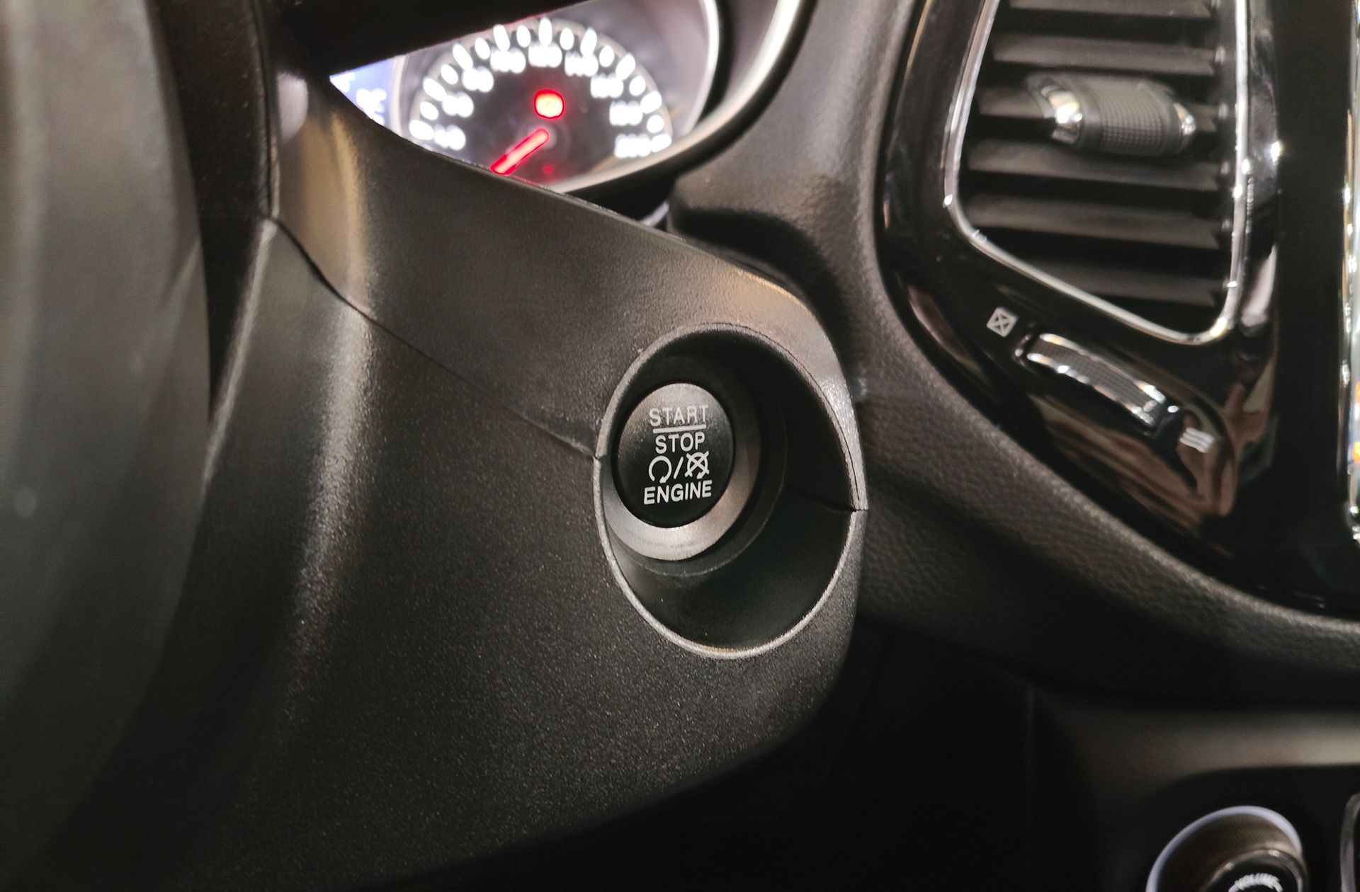 Jeep Compass 1.4 MultiAir Limited 4x2 - foto 31