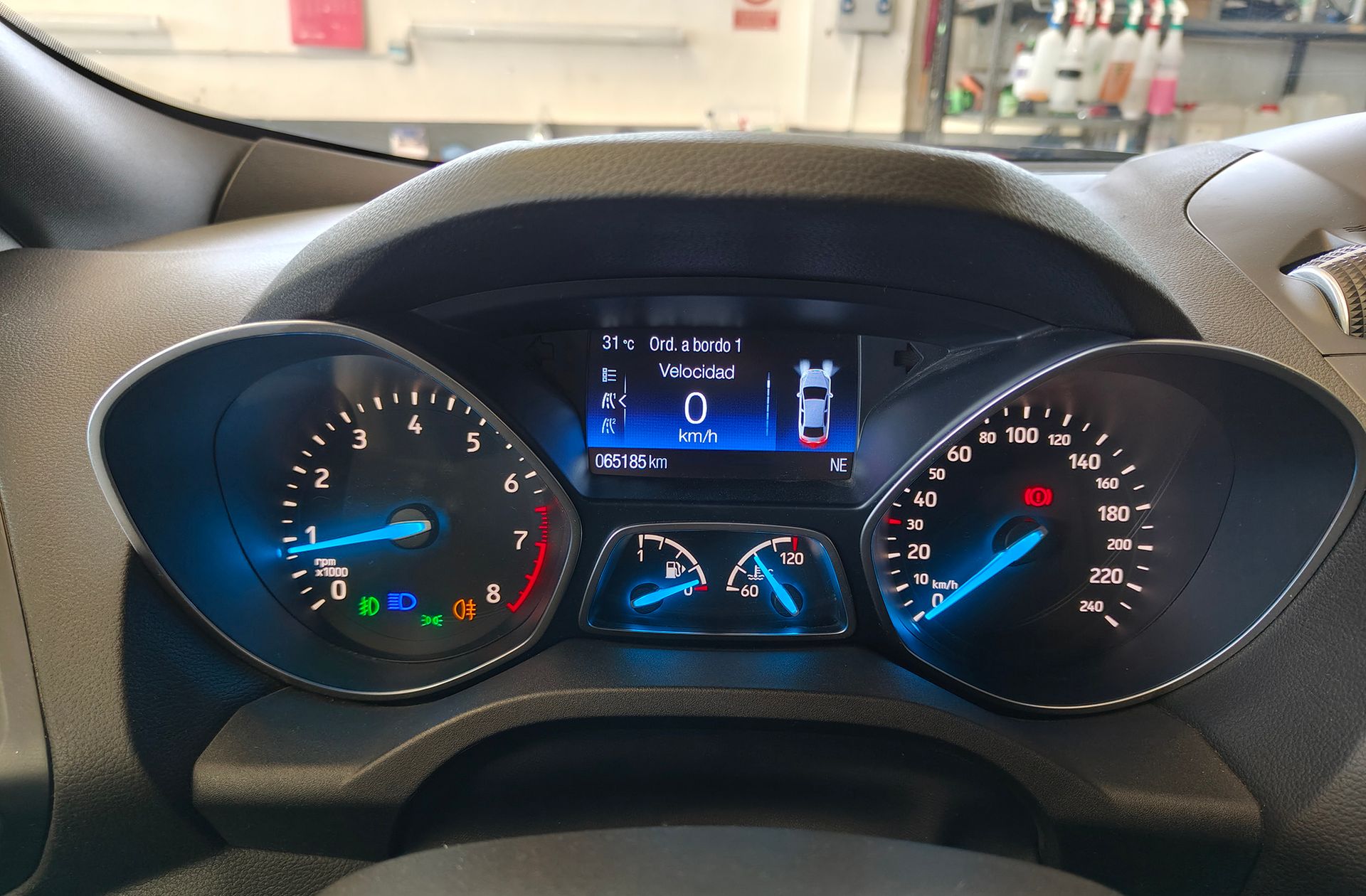 Ford Kuga 1.5 EcoBoost ST-Line 4x2 - foto 22