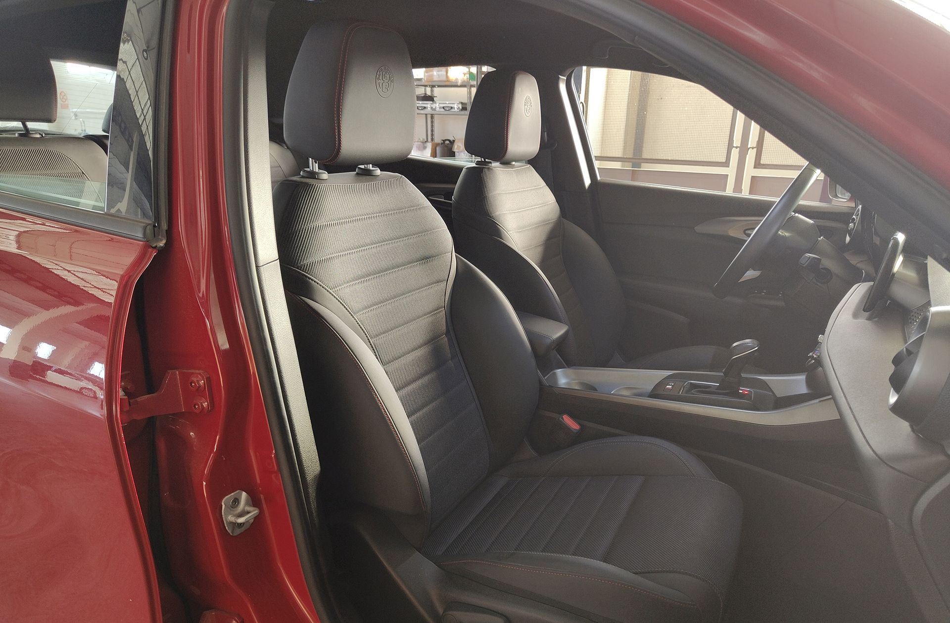 Alfa Romeo Tonale 1.5 MHEV Sprint FWD - foto 14