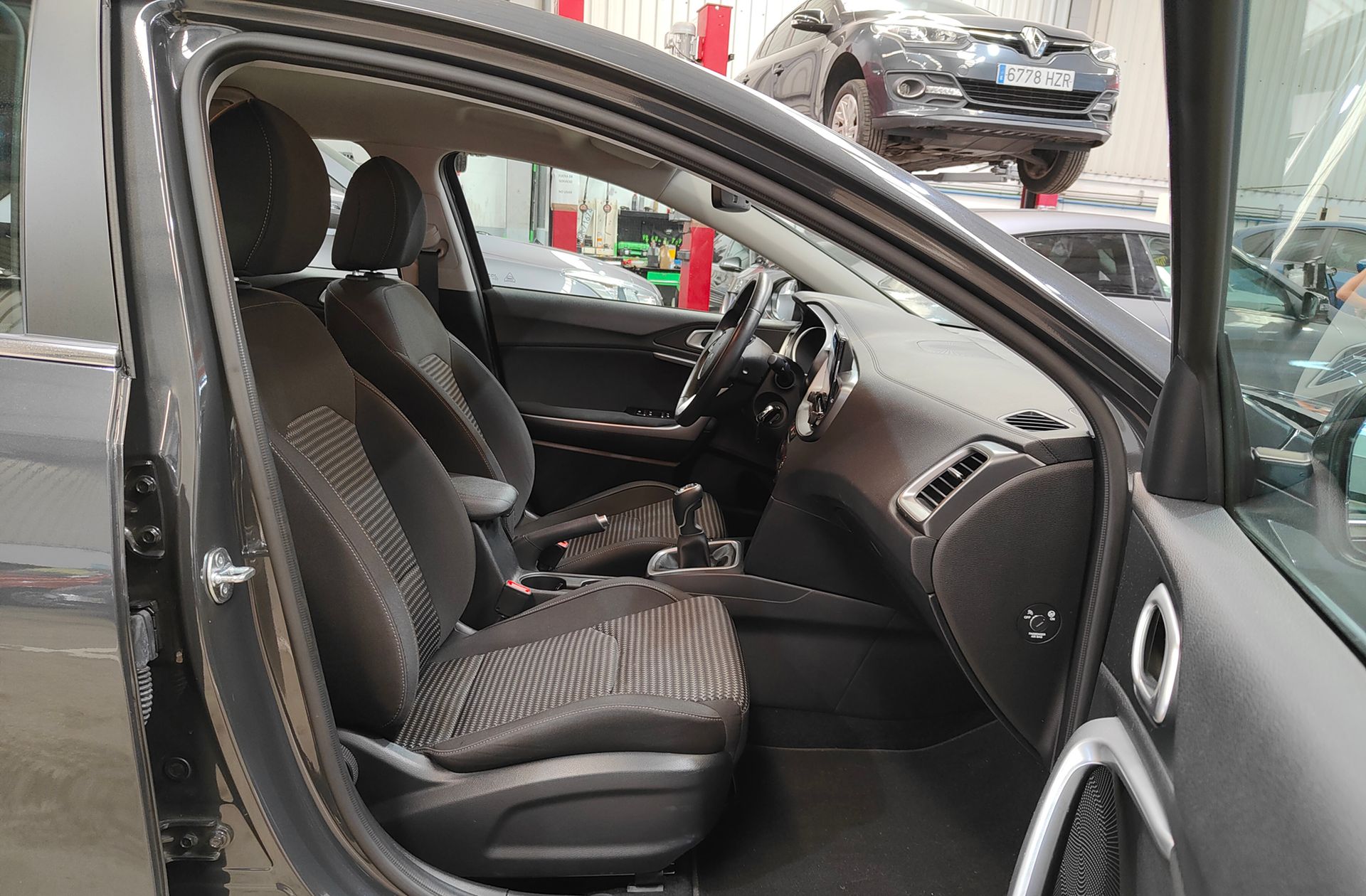 Kia Ceed 1.0 T-GDi Drive - foto 17