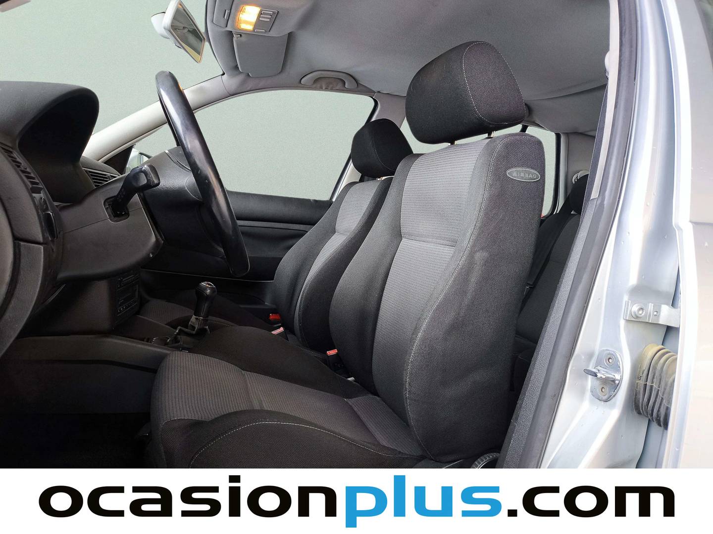 Foto asientos delanteros Volkswagen Golf Volkswagen Golf Advance 1.9 TDI (110 CV)