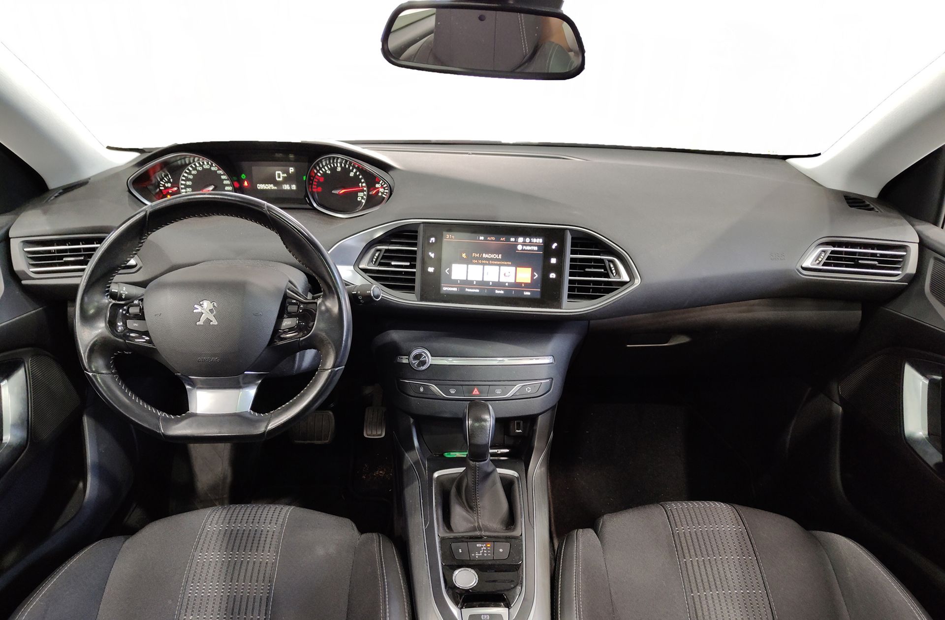 Peugeot 308 BlueHDi 120 Allure EAT6 - foto 7
