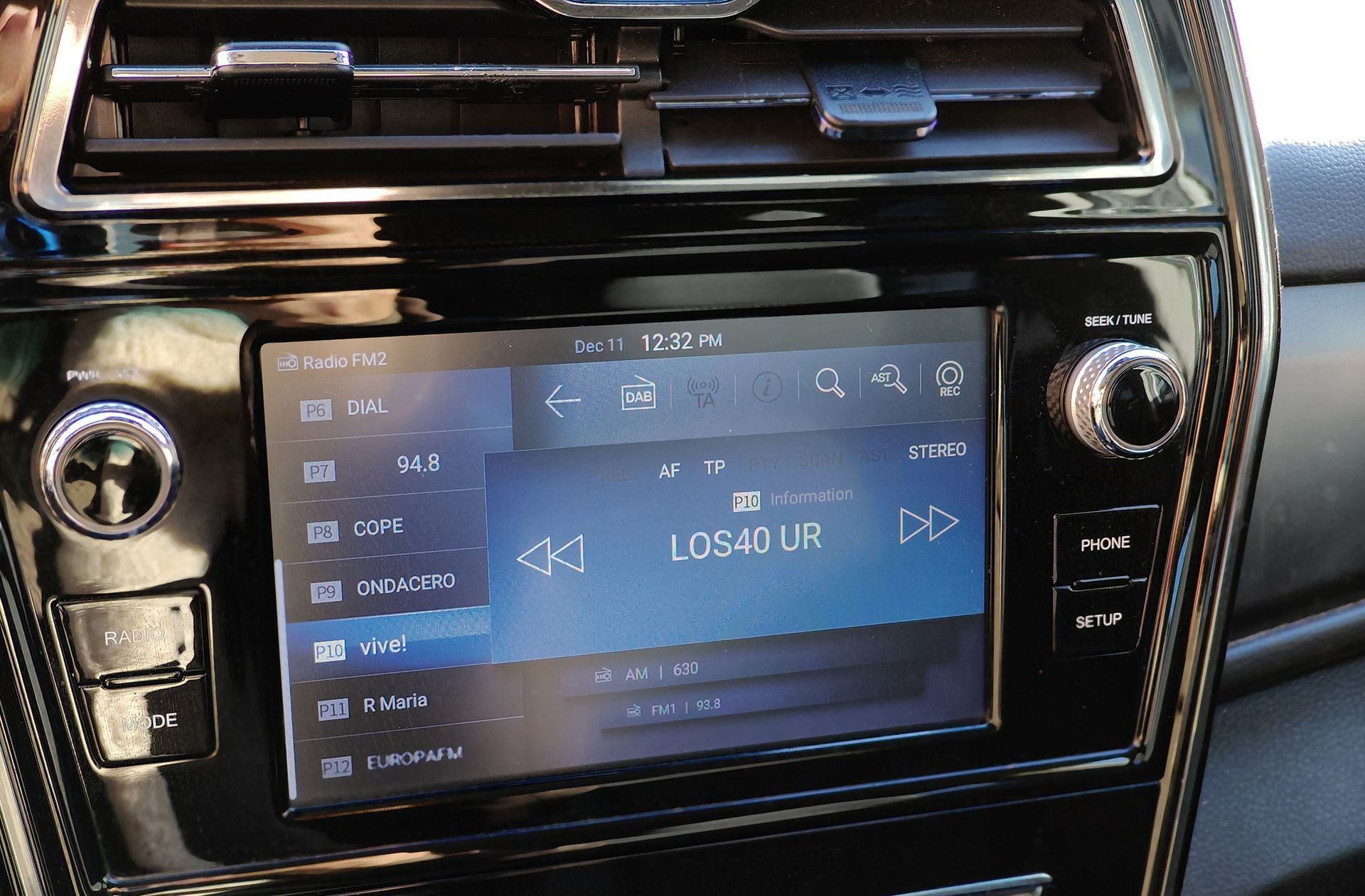 SsangYong Tivoli G12T Urban Plus - foto 31
