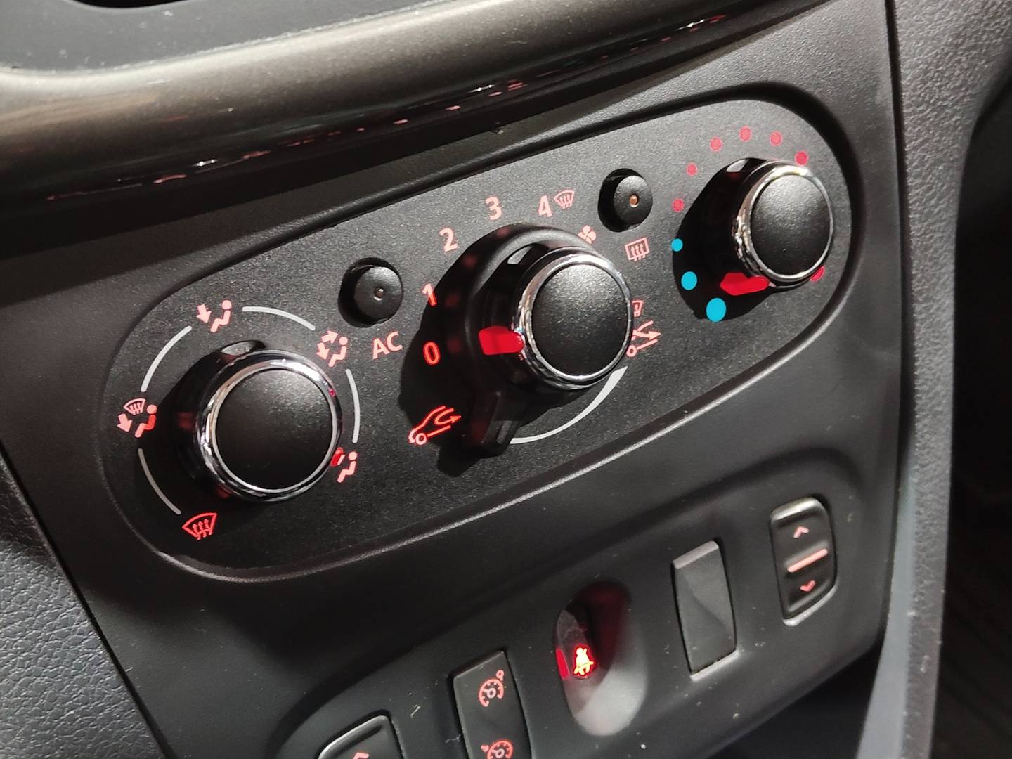 Foto Dacia Sandero Dacia Sandero Laureate 1.2 (75 CV)