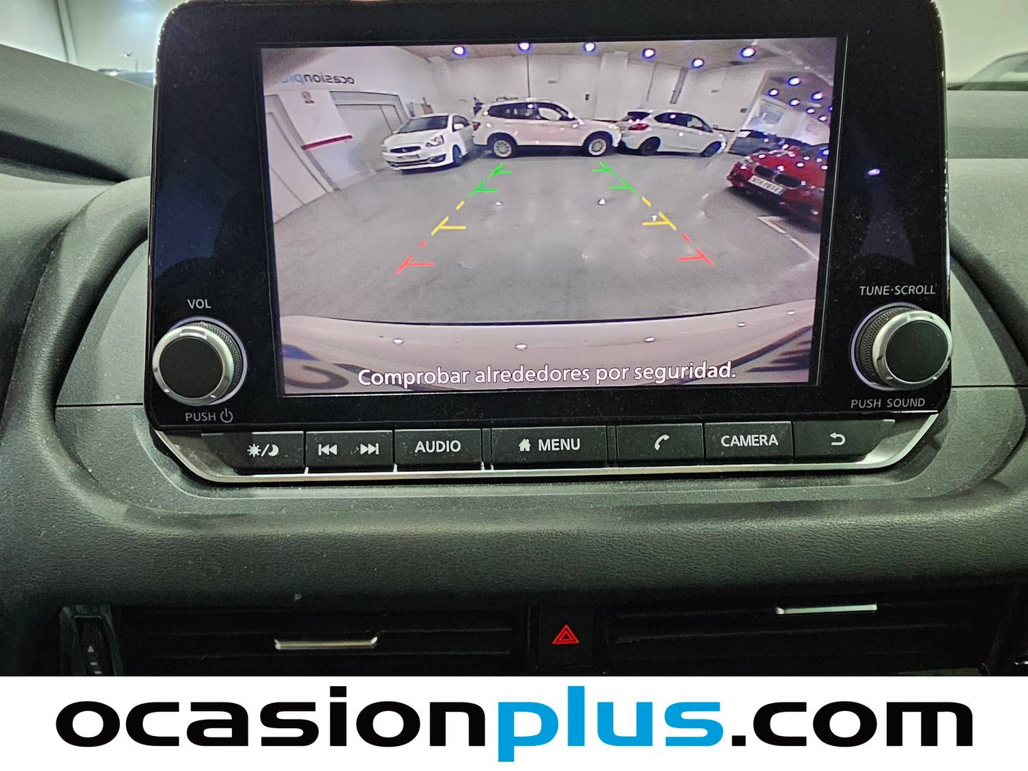 Extras y acabados del Nissan QASHQAI Nissan Qashqai DIG-T 140 mHEV Acenta 4x2  (140 CV)