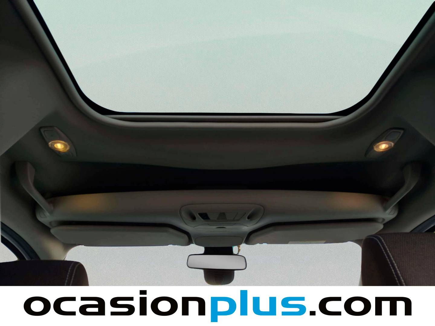 Extras y acabados del Ford Grand Tourneo Connect FORD Grand Tourneo Connect 1.5 TDCi 100cv Titanium