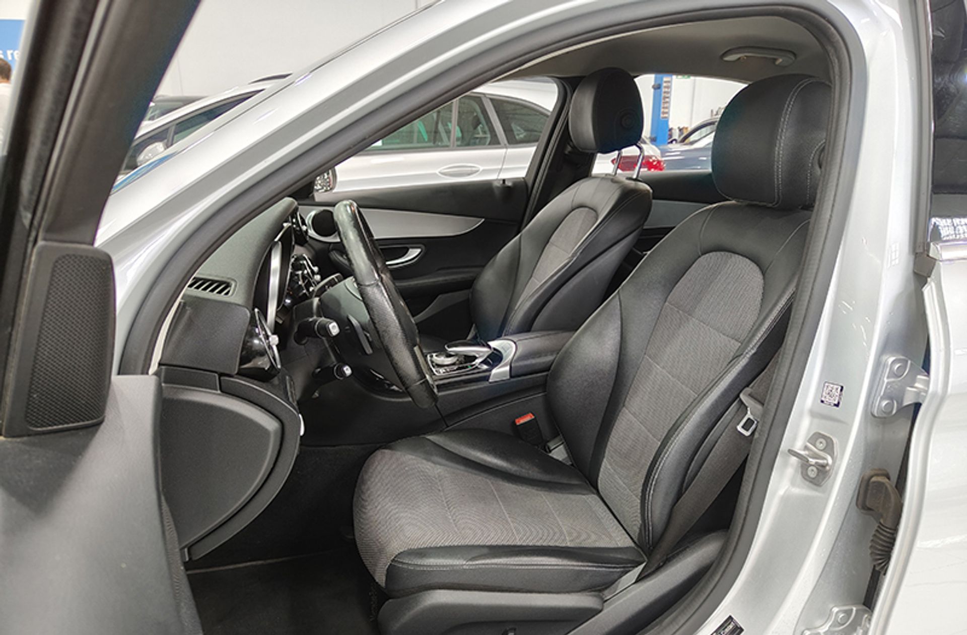 Mercedes-Benz Clase C 200 d - foto 8