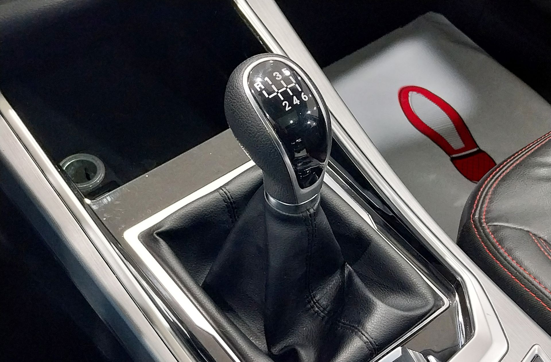 SWM G01 1.5T Luxury - foto 6
