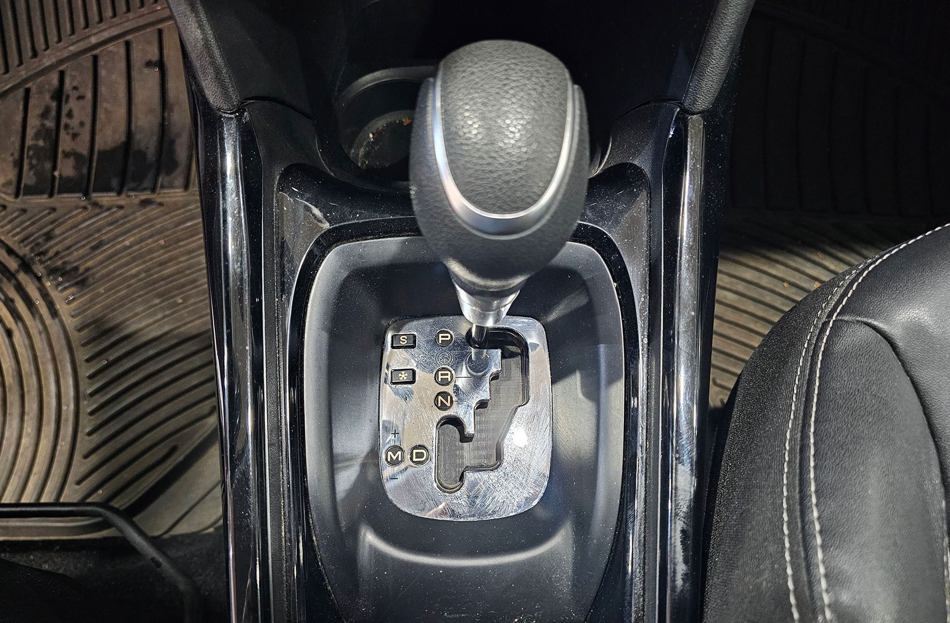 Peugeot 2008 PureTech 110 Allure EAT6 - foto 6
