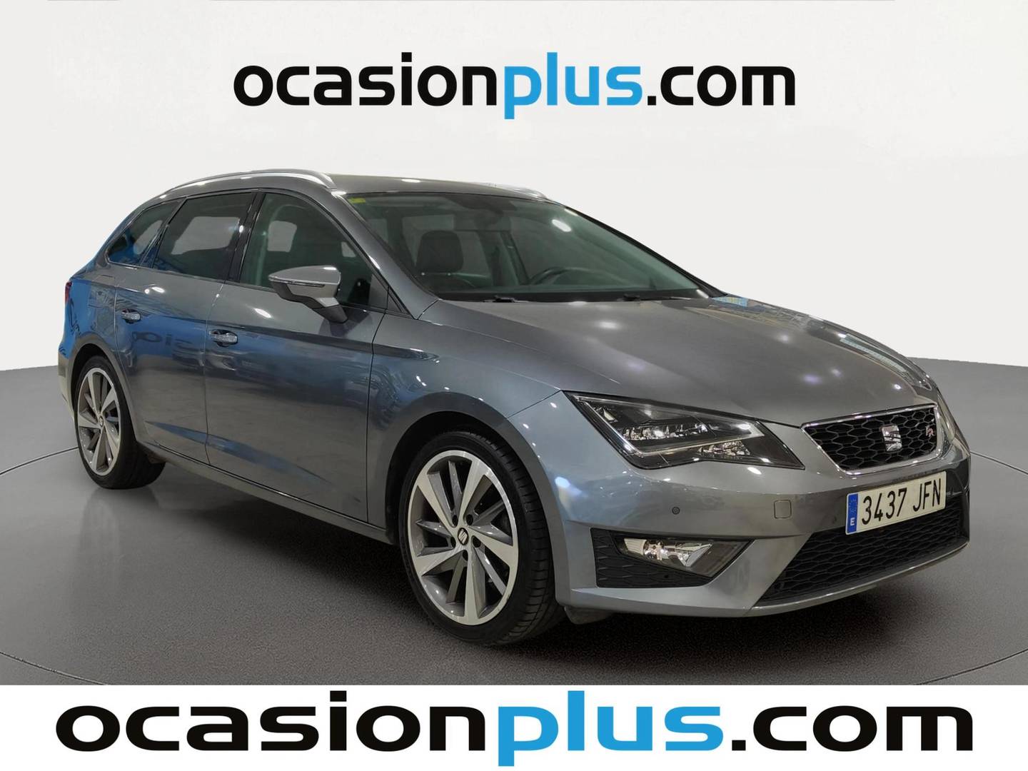 Foto delantera Seat León Seat León ST 1.4 TSI ACT S&S FR DSG7 (150 CV) derecha