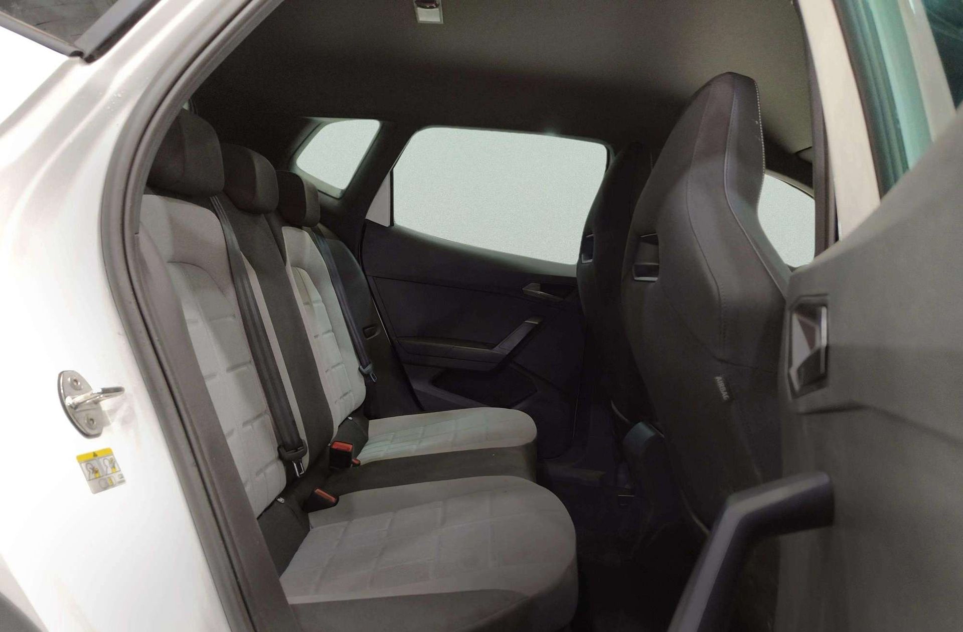 SEAT Arona 1.0 TSI FR - foto 19