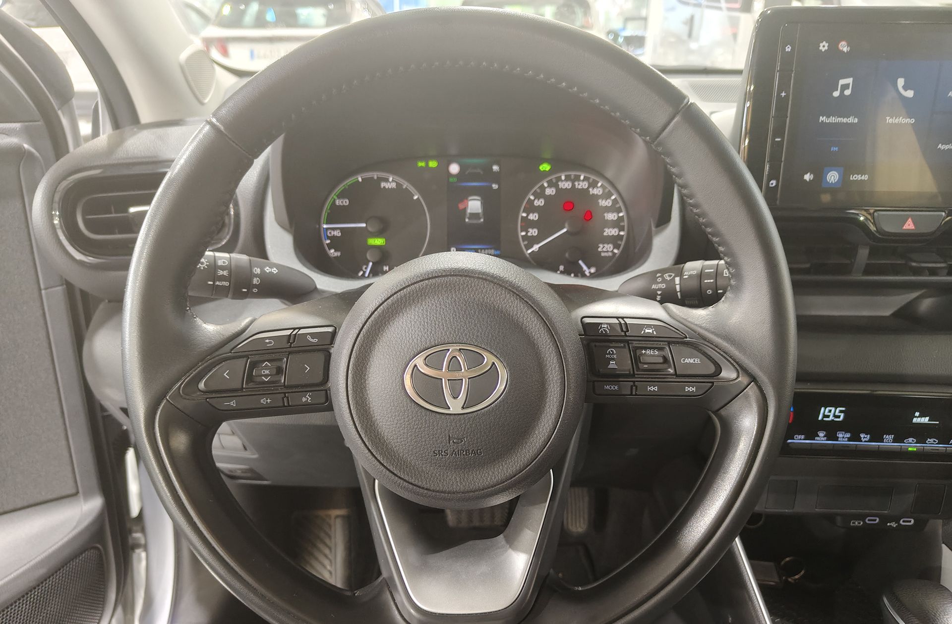 Toyota Yaris 120H Active Plus - foto 17