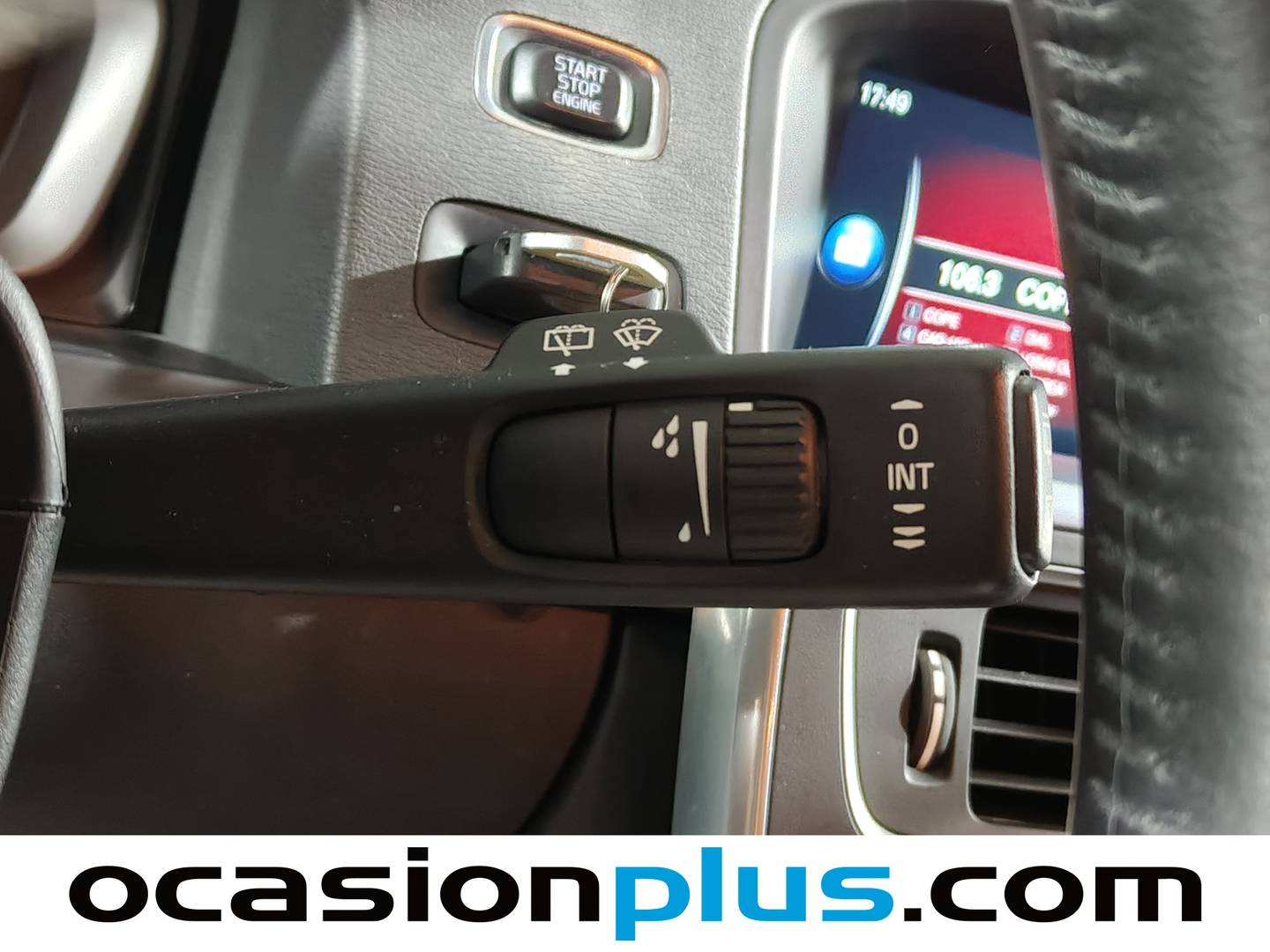 Foto Volvo V60 Cross Country Volvo V60 Cross Country Cross Country D3 Kinetic (150 CV)