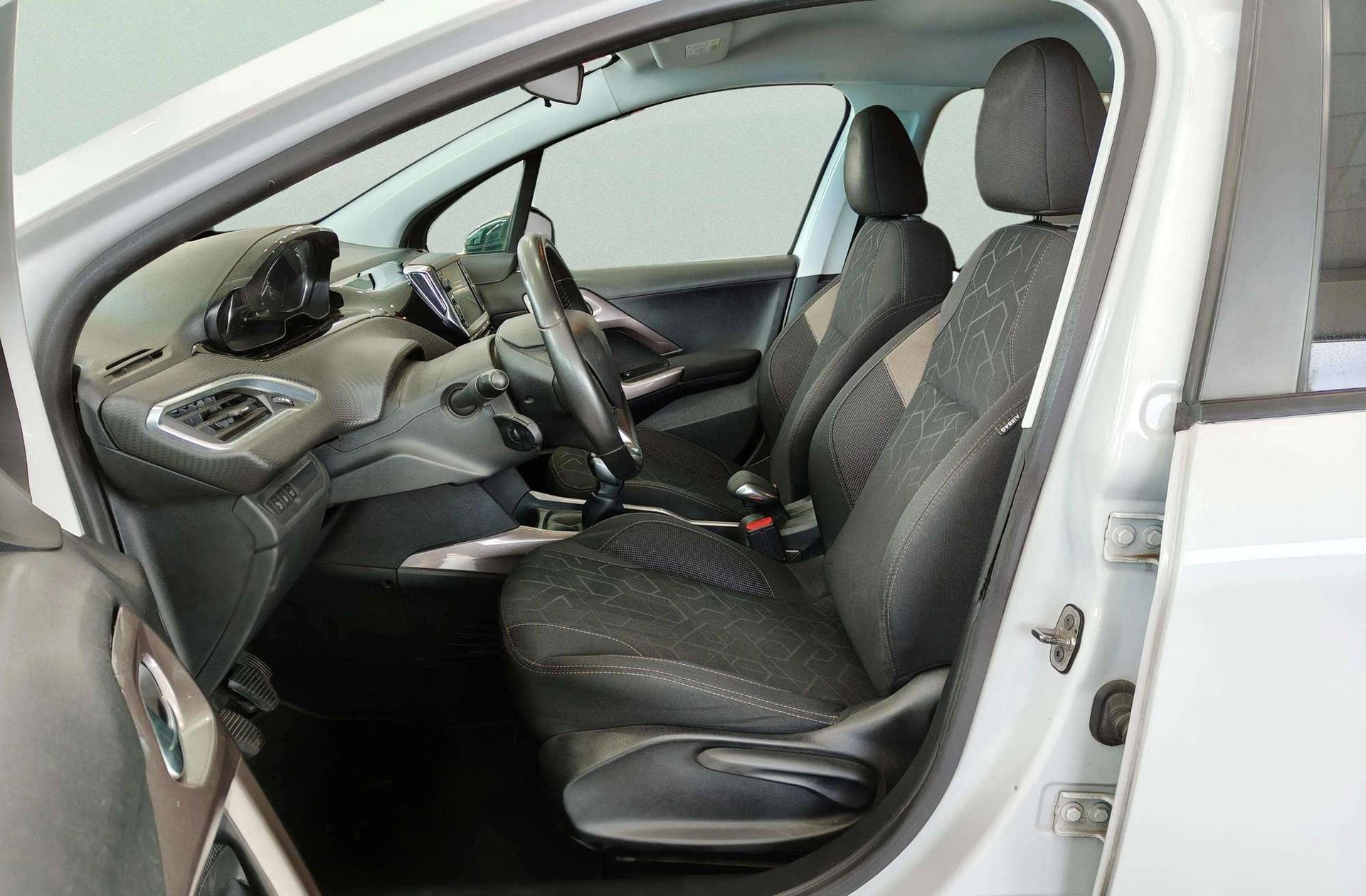 Peugeot 2008 PureTech 110 Style - foto 12