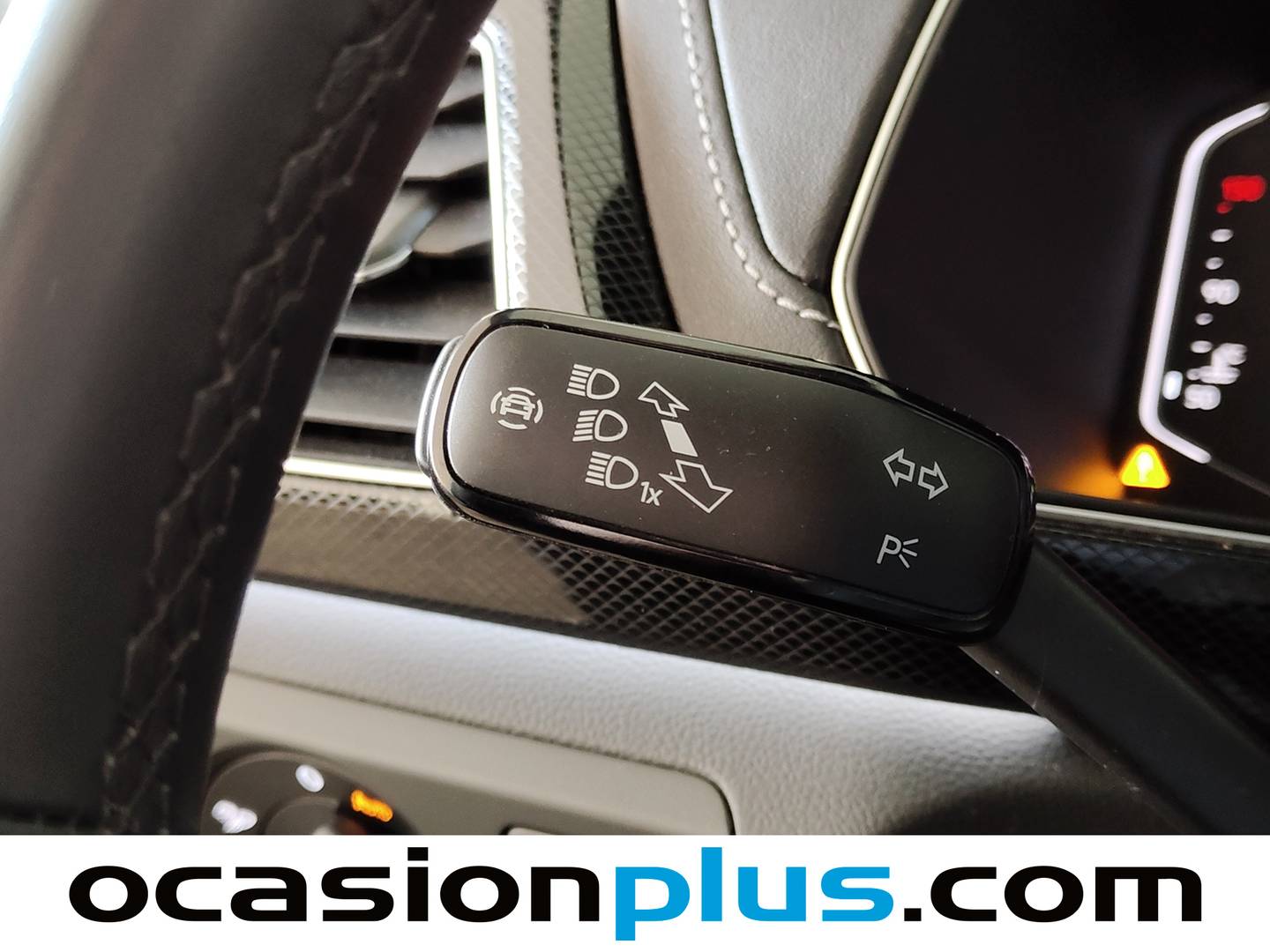 Foto Volkswagen T-Cross Volkswagen T-Cross R-Line 1.0 TSI (116 CV) DSG