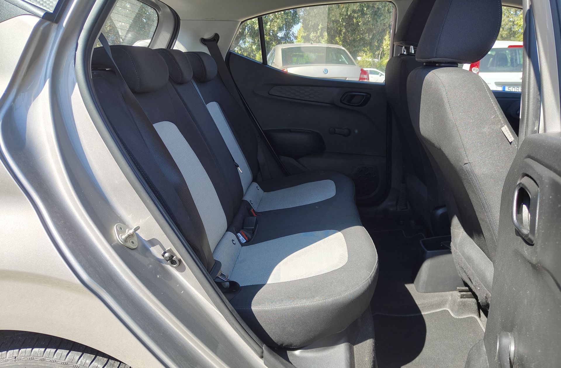 Hyundai i10 1.0 Essence - foto 13