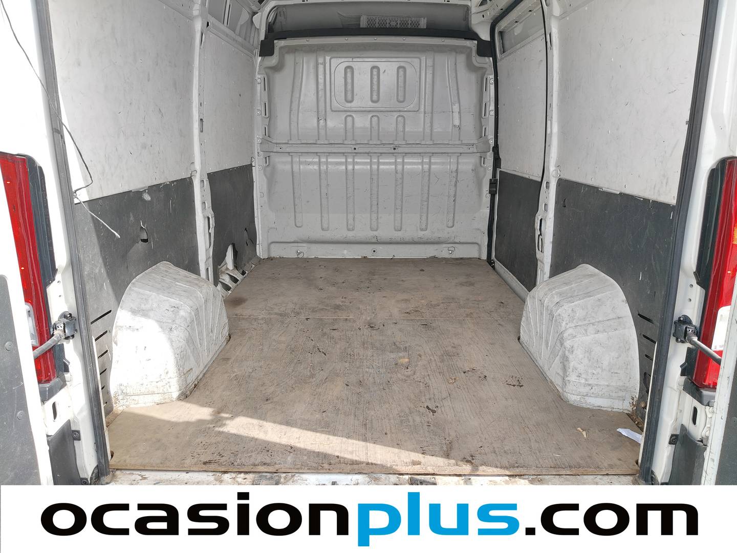 Fotos maletero Peugeot Boxer Peugeot Boxer Furgon BlueHDi 140 S&S 333 L2H2 (140 CV)