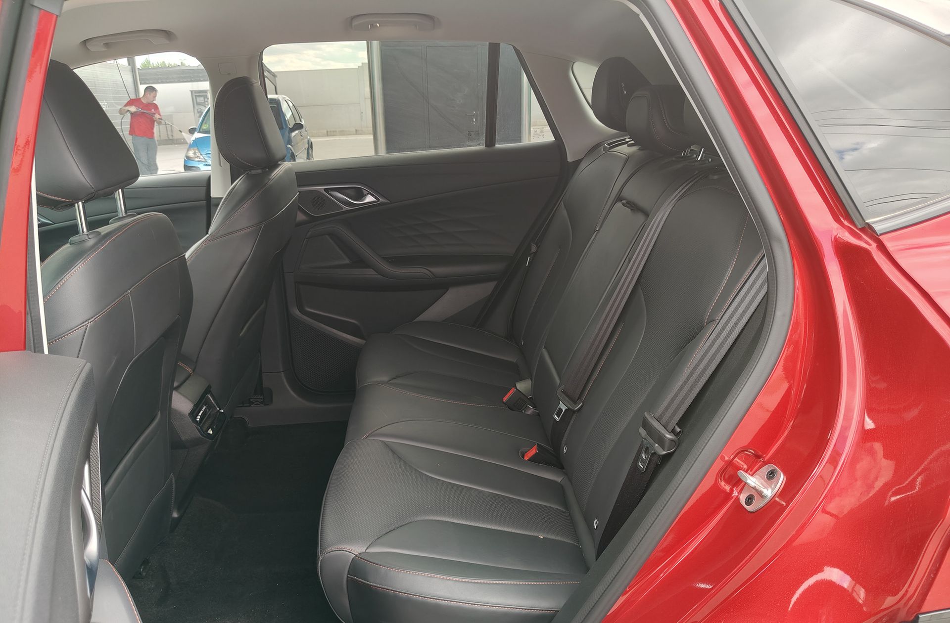 MG HS 1.5T Luxury - foto 13