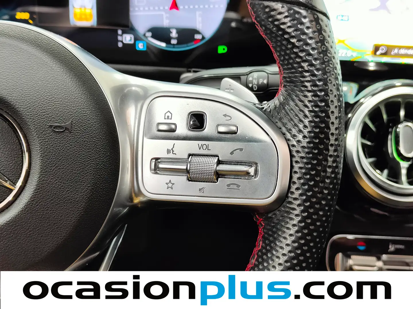 Foto Mercedes GLB Mercedes-Benz GLB 200 (163 CV) AMG Pack