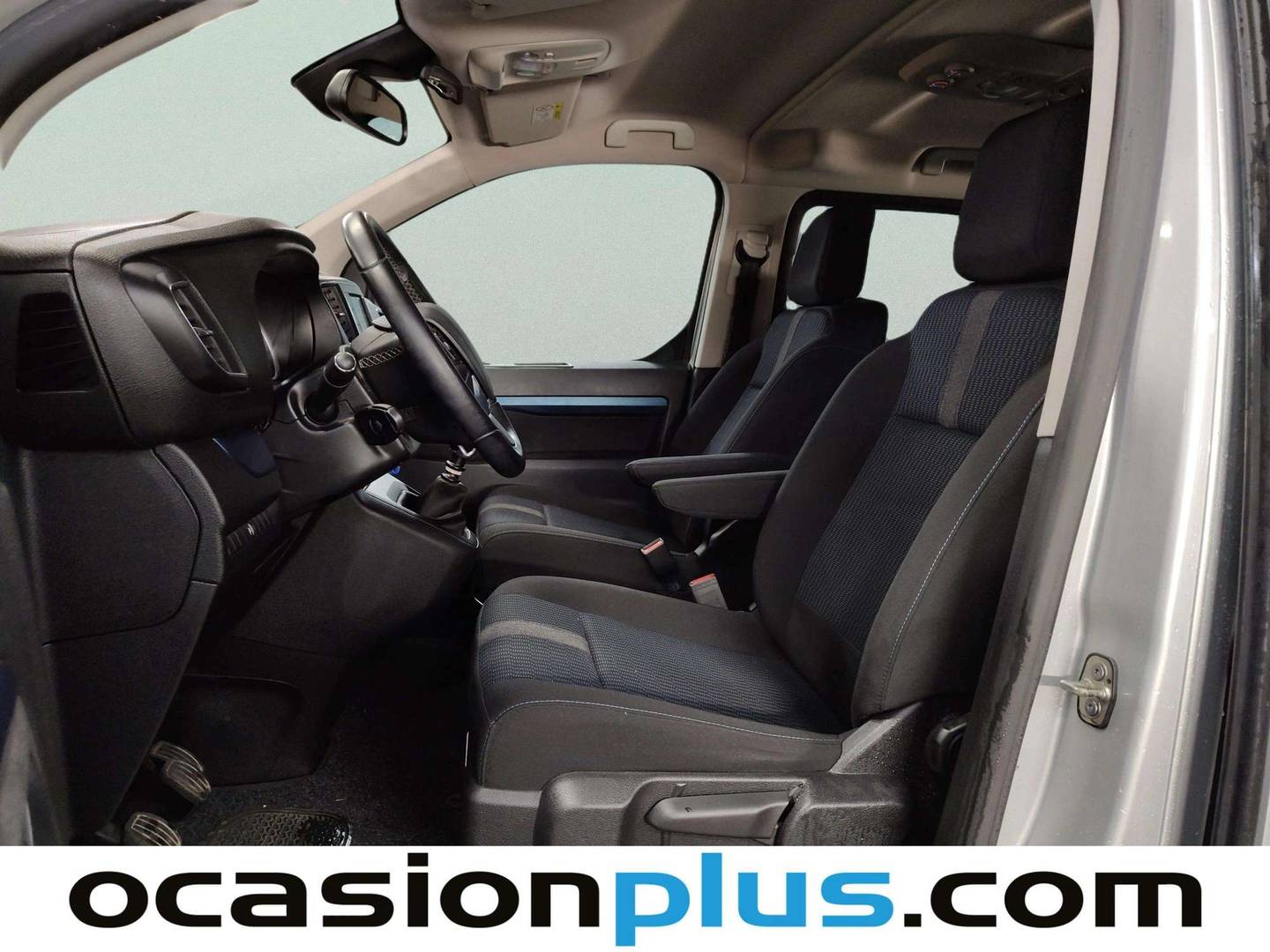 Foto asientos traseros Peugeot Traveller Peugeot Traveller 1.5 BlueHDi Active Standard (120 CV) 8 Plazas