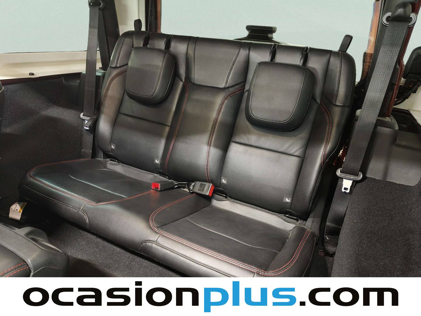 Foto asientos traseros Jeep Wrangler Jeep Wrangler 2.0T GME Rubicon 8ATX (270 CV)