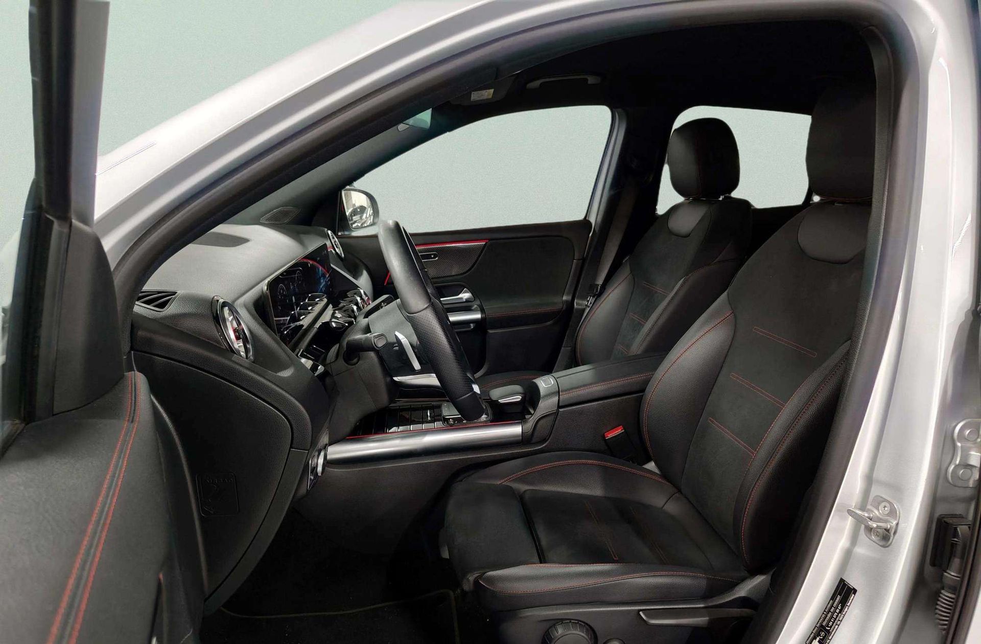 Mercedes-Benz GLA 200 Pack AMG - foto 12