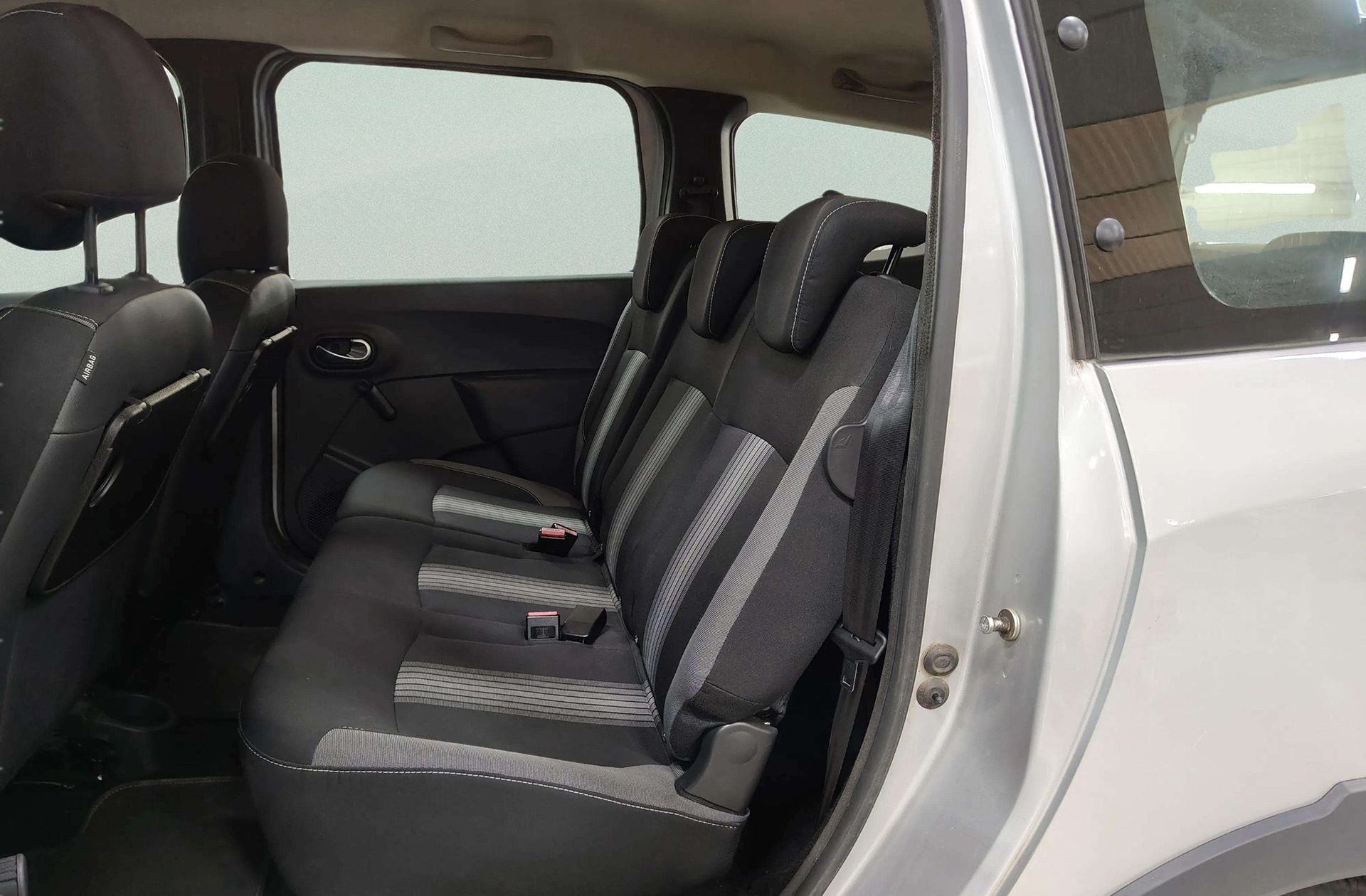 Dacia Lodgy Serie Limitada Nómada 1.6 7 plazas - foto 12