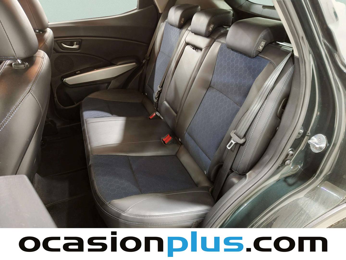Foto asientos traseros SsangYong Tivoli SsangYong Tivoli D16T Premium 4x2 (115 CV)