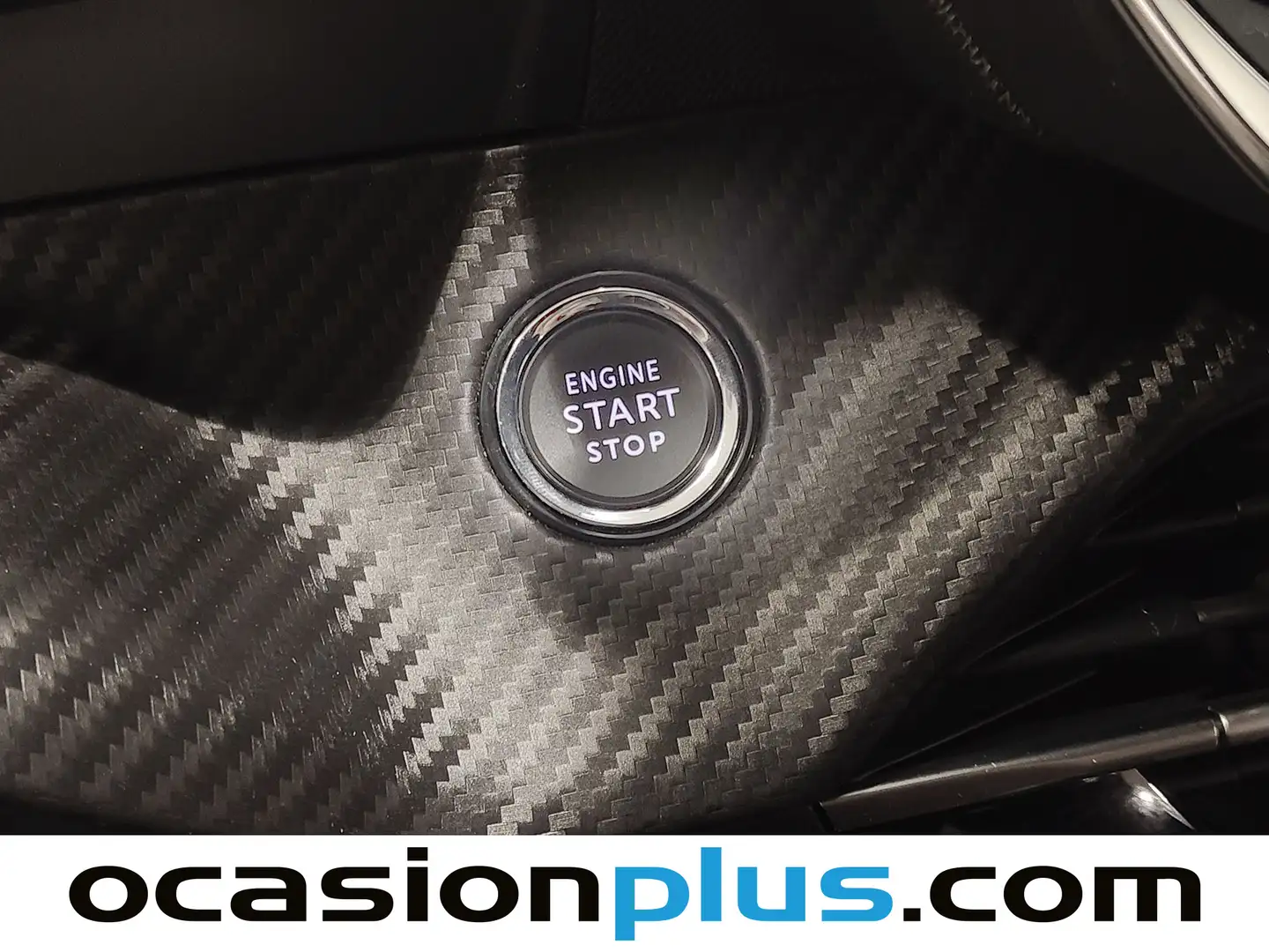 Foto Peugeot 2008 Peugeot 2008 Allure Hybrid eDCS6 (136 CV)