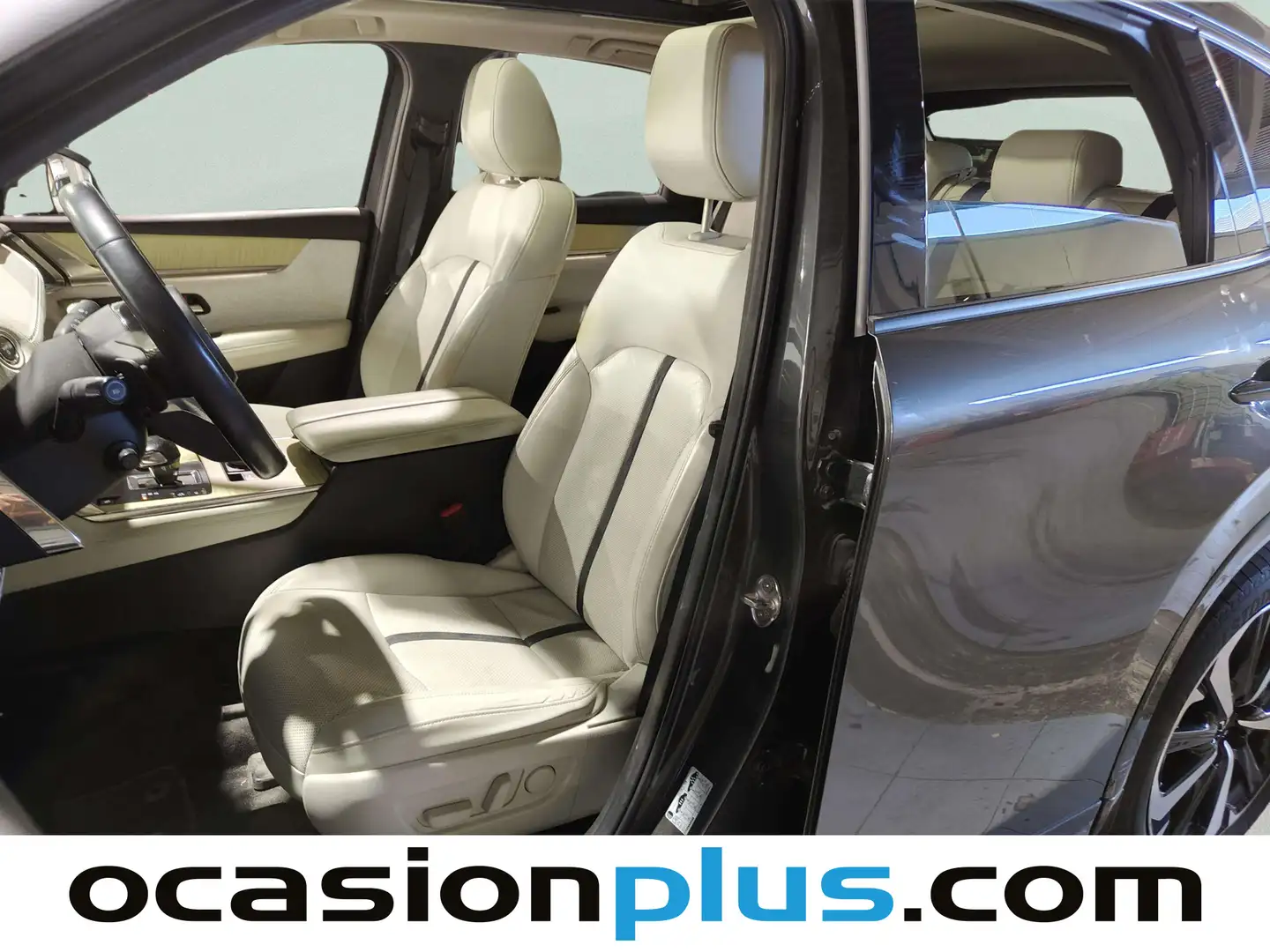 Foto Mazda CX-60 Mazda CX-60 2.5 e-Skyactiv PHEV Takumi (327 CV)