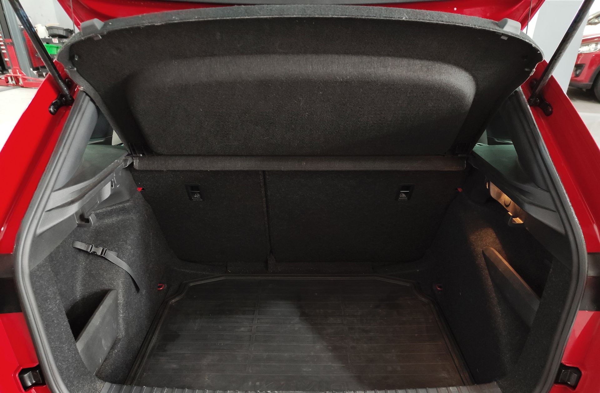Škoda Kamiq 1.0 TSI Montecarlo DSG - foto 19