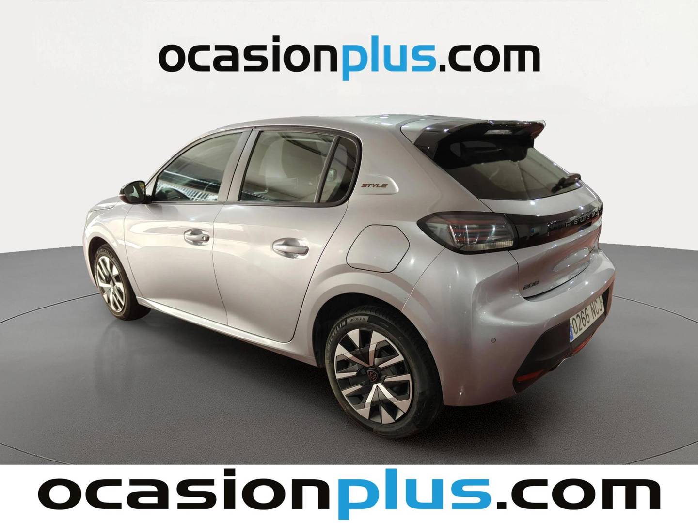 Foto delantera Peugeot 208 Peugeot 208 Style Hybrid 110 eDCS6 (110 CV) derecha
