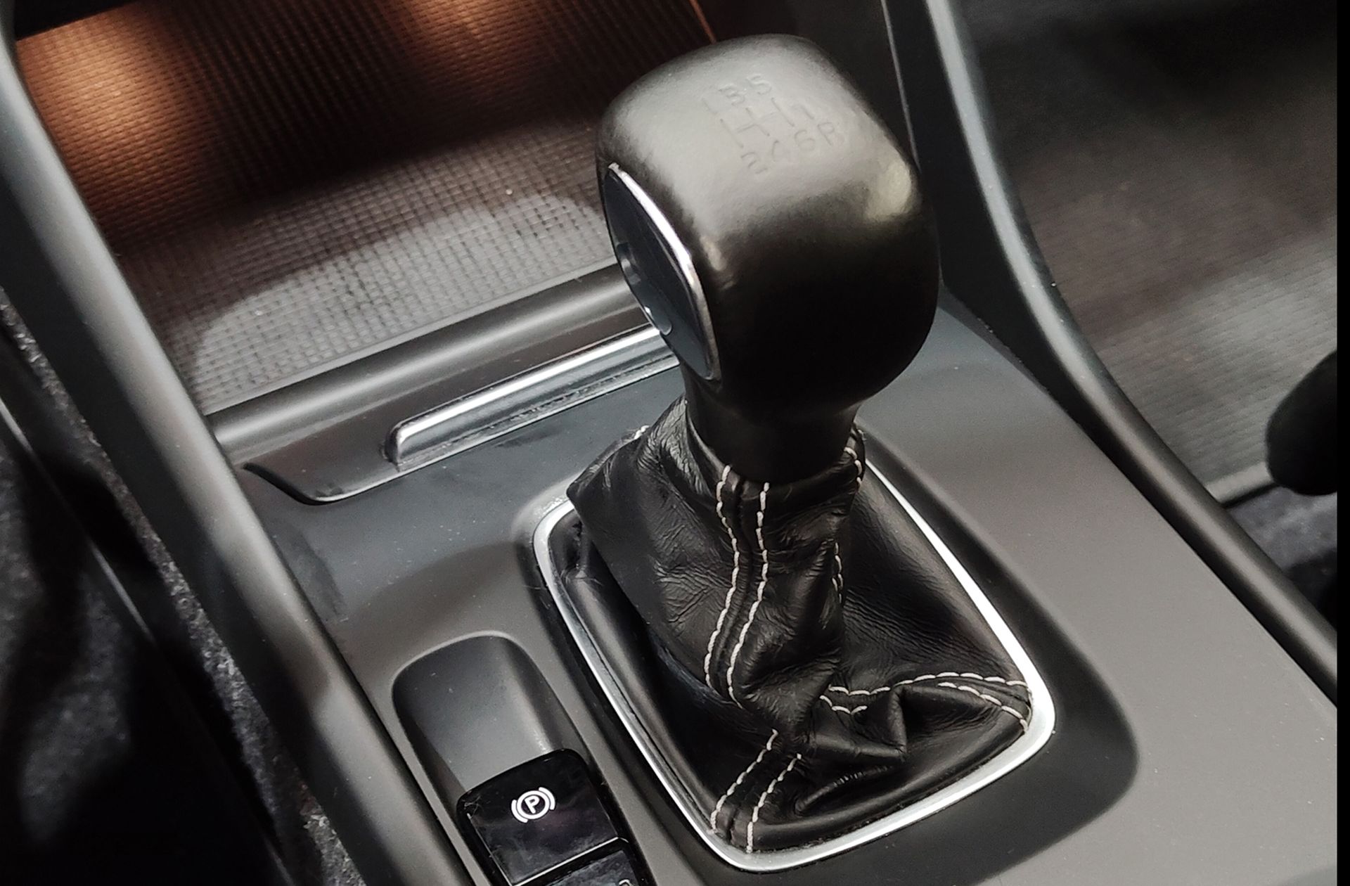 Volvo XC40 D3 R-Design - foto 6