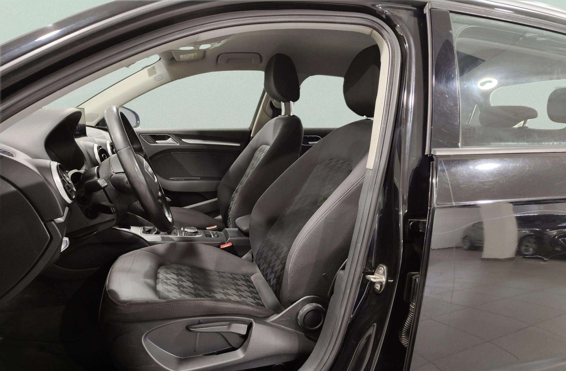 Audi A3 Sportback Attracted 1.6 TDI clean diesel - foto 8