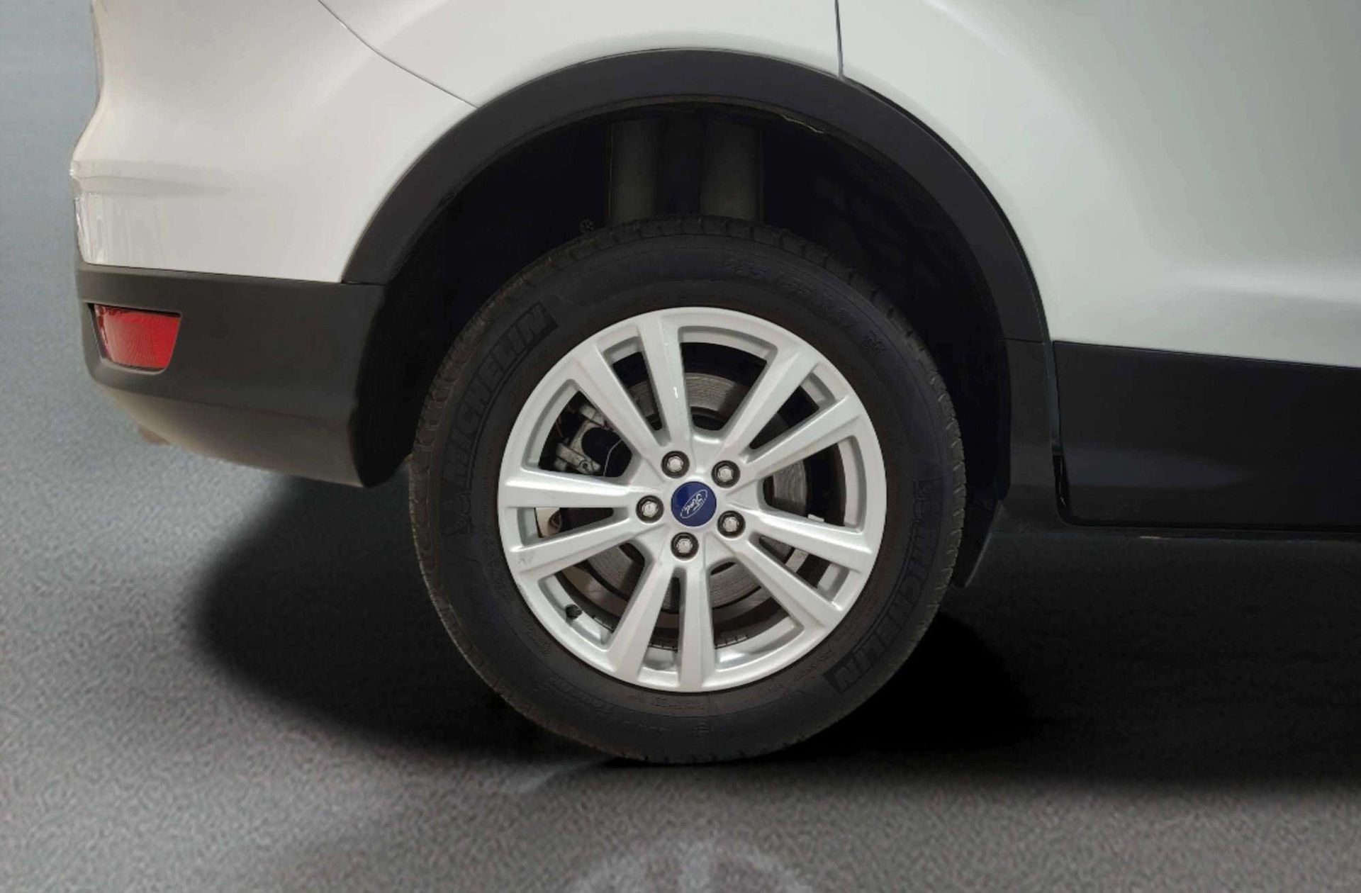 Ford Kuga 1.5 EcoBoost Trend 4x2 - foto 34