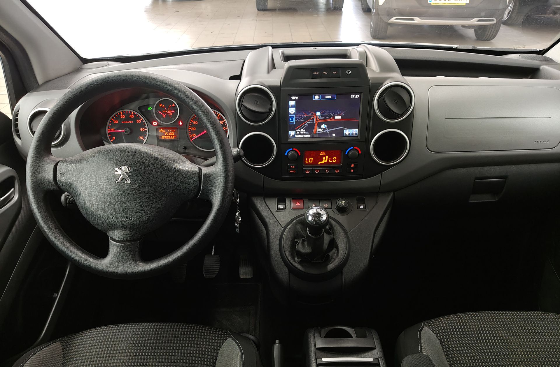 Peugeot Partner Tepee Combi 1.2 PureTech Adventure Edition - foto 6