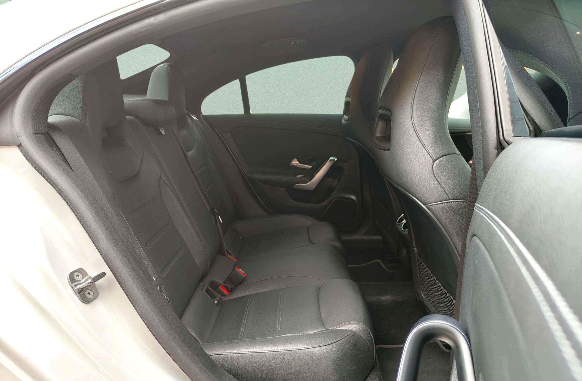 Mercedes-Benz CLA 180 - foto 19