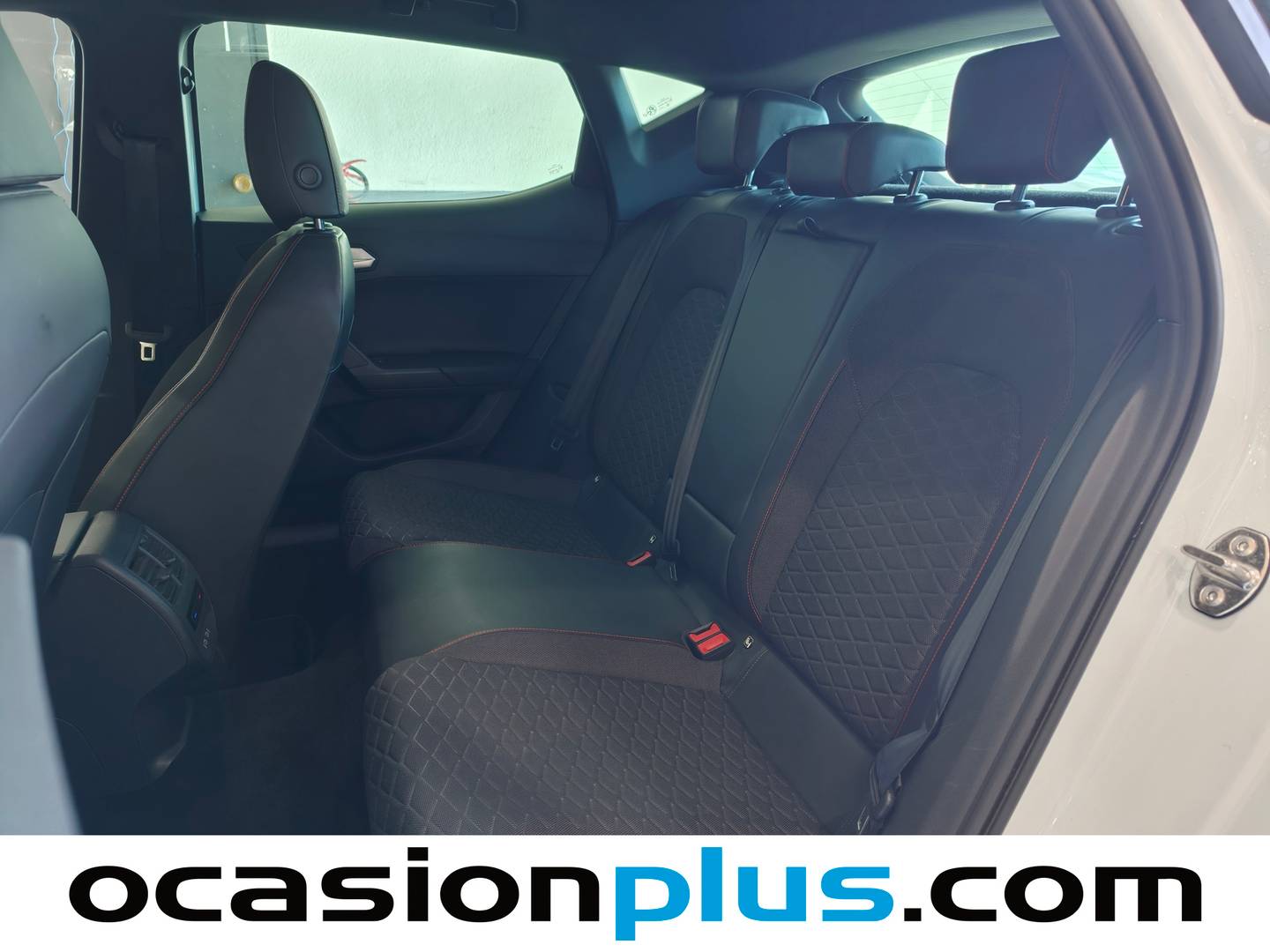 Foto asientos traseros Seat León Seat León 1.5 eTSI S&S FR Go XL DSG  (150 CV)
