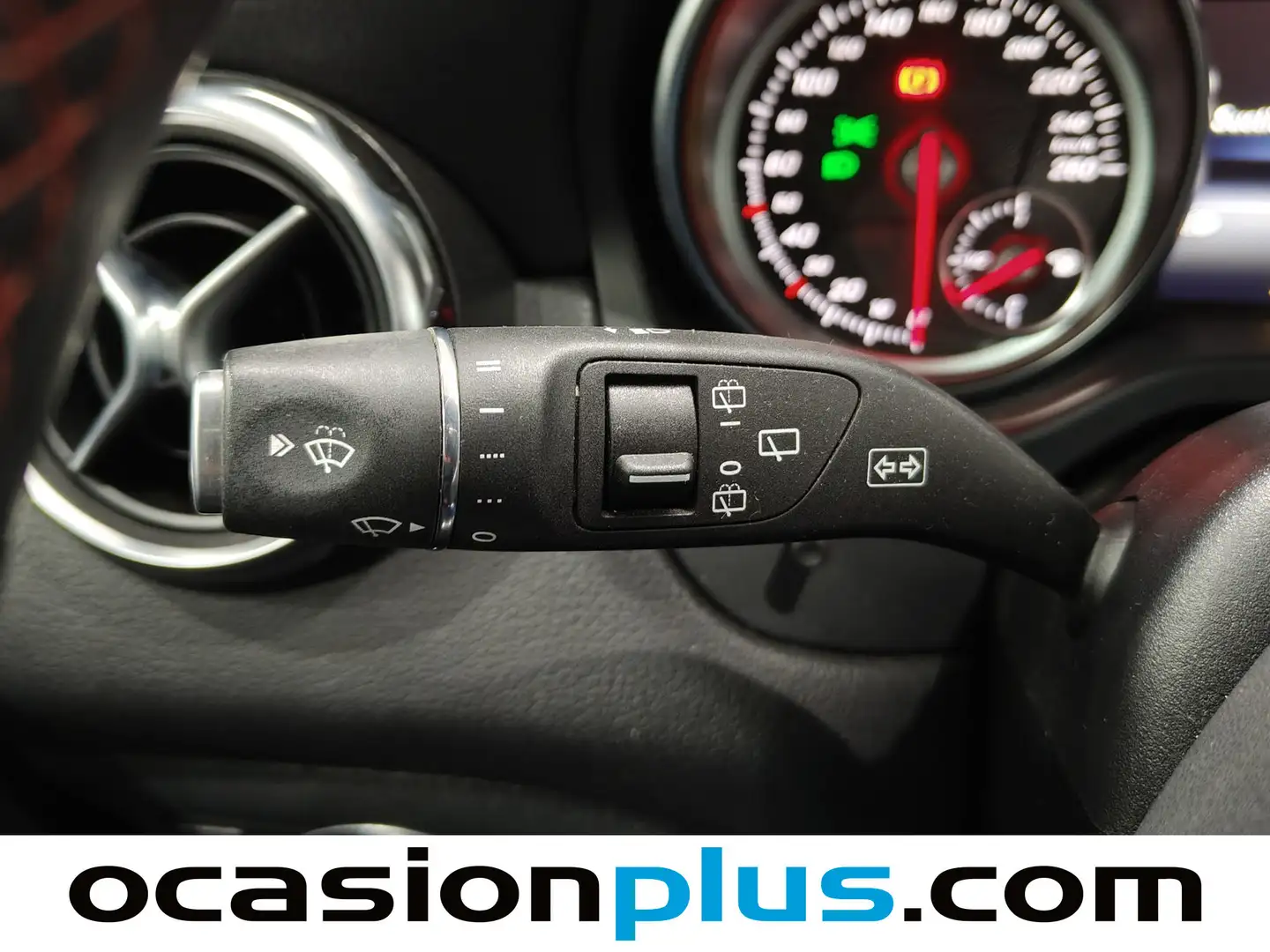 Foto Mercedes GLA Mercedes-Benz GLA GLA 200 d (136 CV) pack AMG