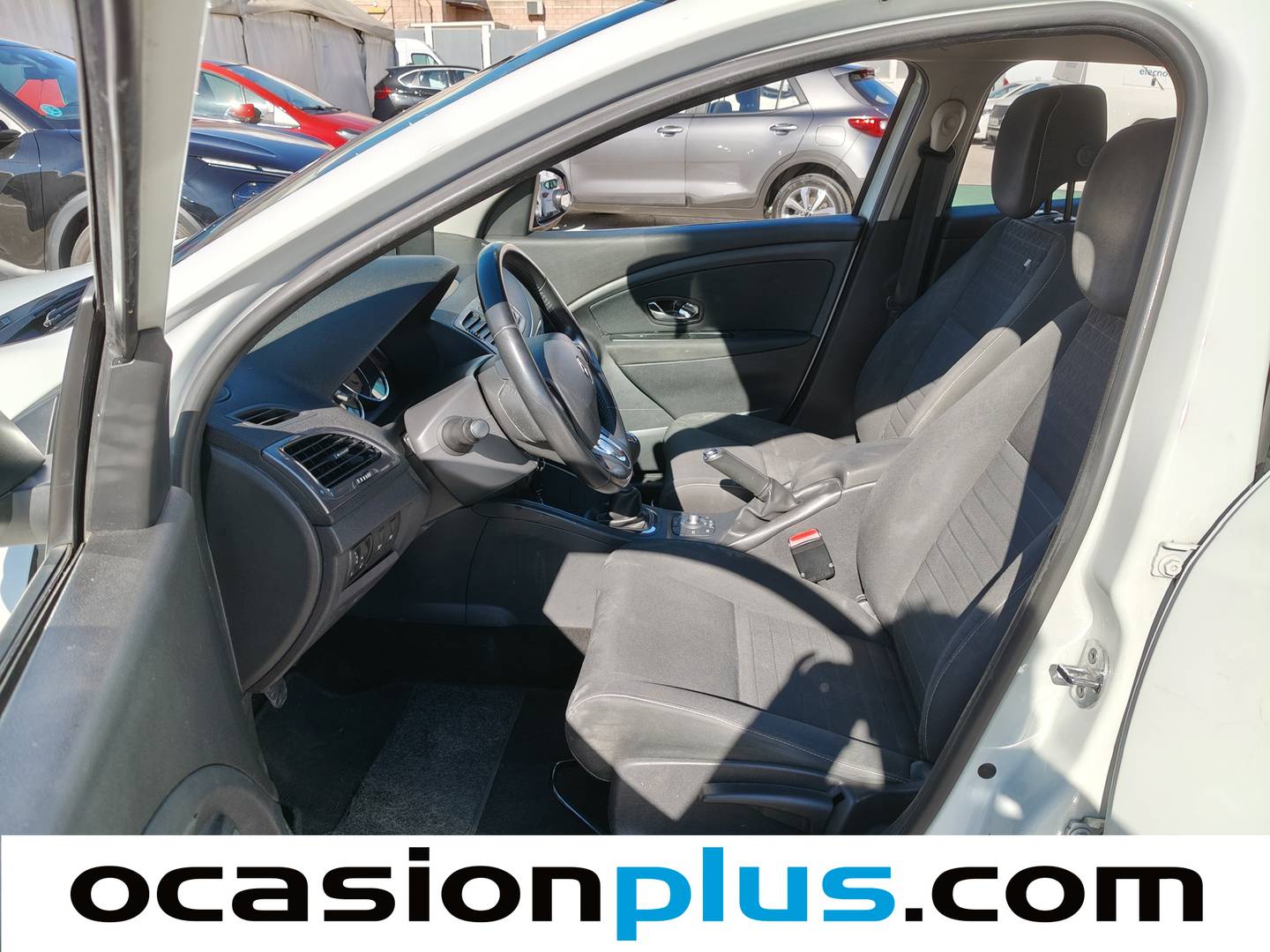 Foto asientos delanteros Renault Mégane Renault Megane Limited Energy S&S TCe (115 CV)