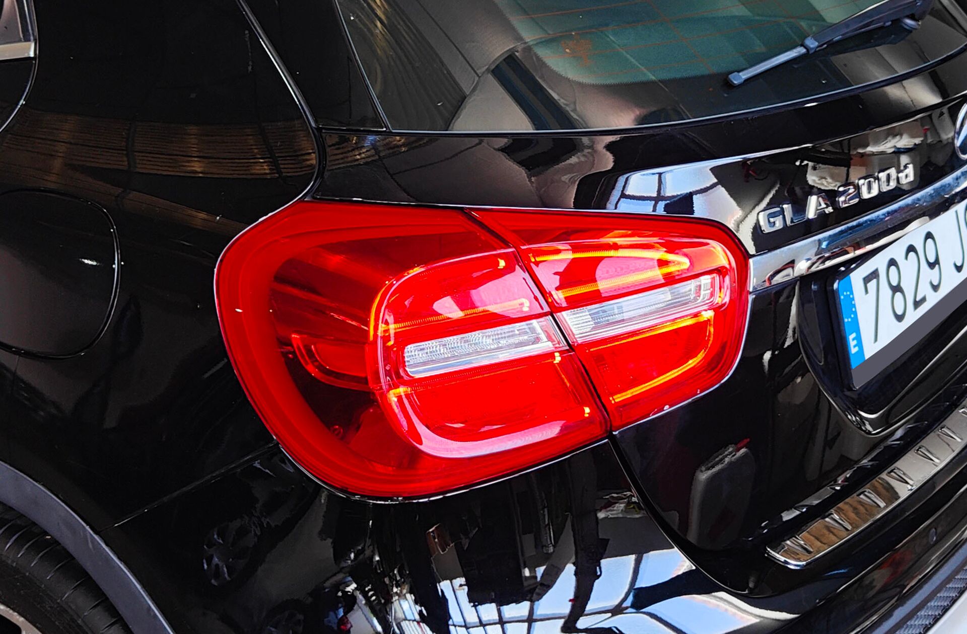 Mercedes-Benz GLA 200 d AMG Line - foto 16