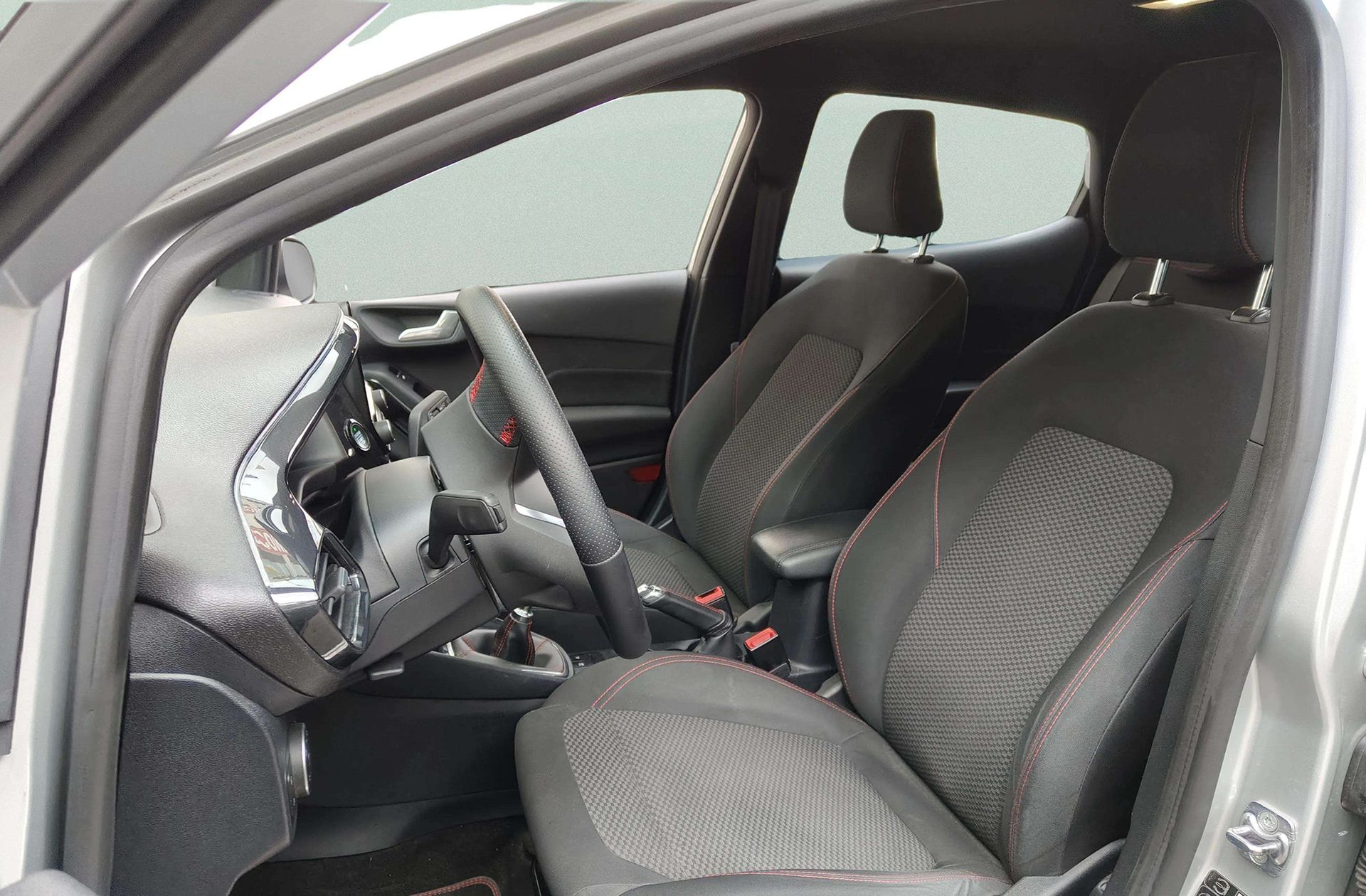 Ford Fiesta 1.0 EcoBoost ST-Line - foto 9