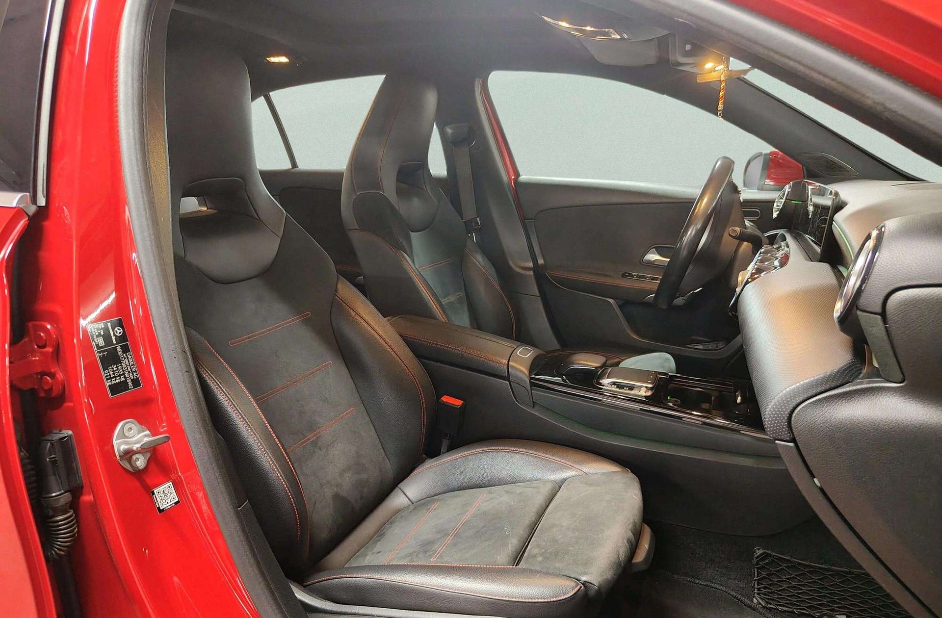 Mercedes-Benz Clase A 180 d Pack AMG - foto 22
