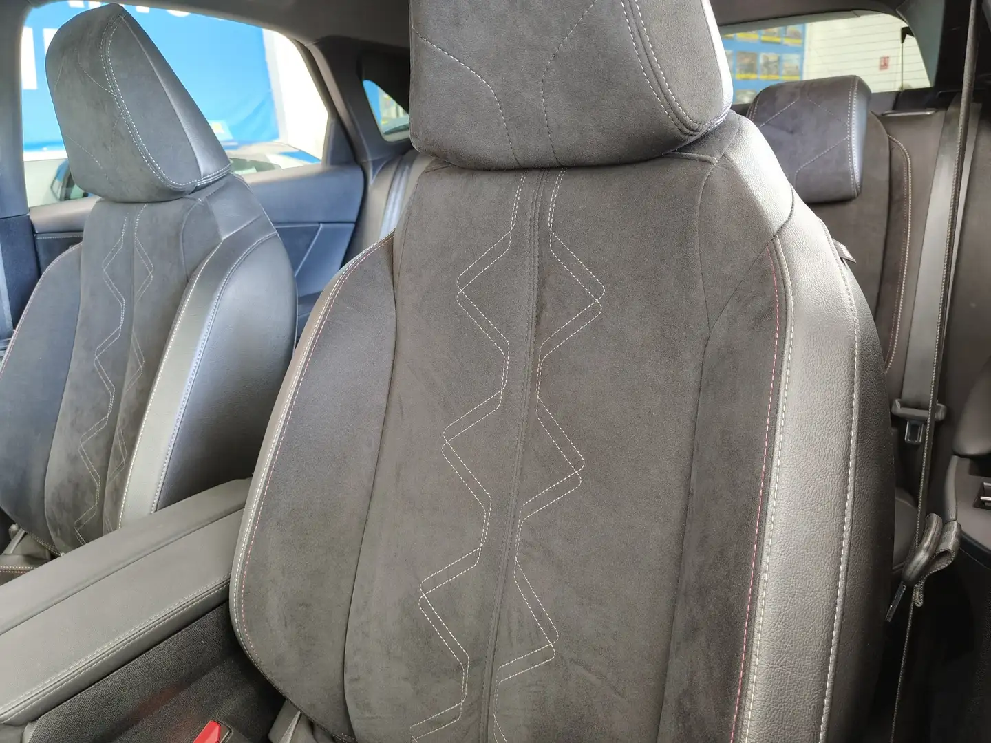 Foto DS DS 7 DS DS7 Crossback BlueHDi 130 Performance Line Auto (130 CV)