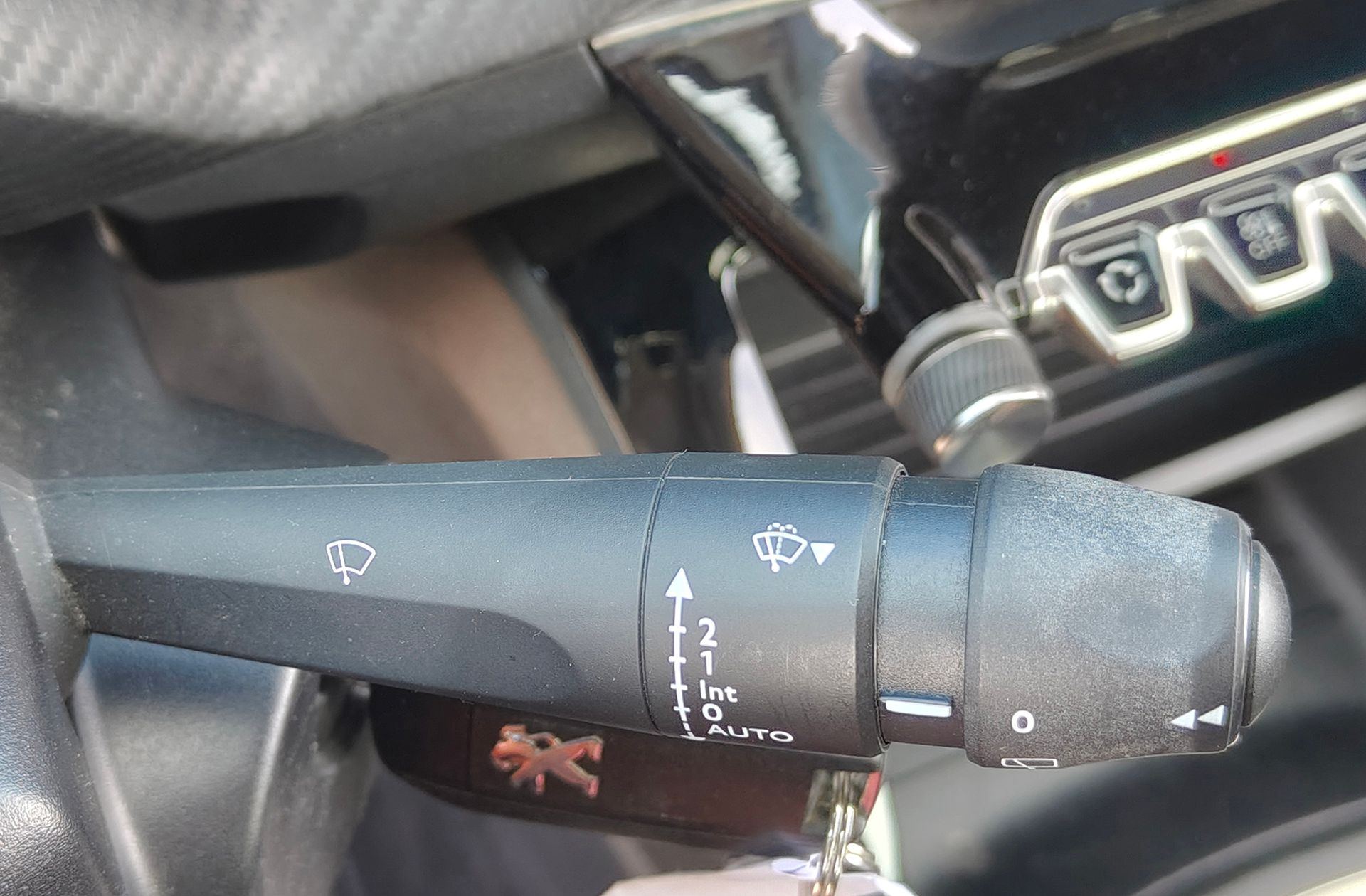 Peugeot 2008 PureTech 100 Active Pack - foto 33