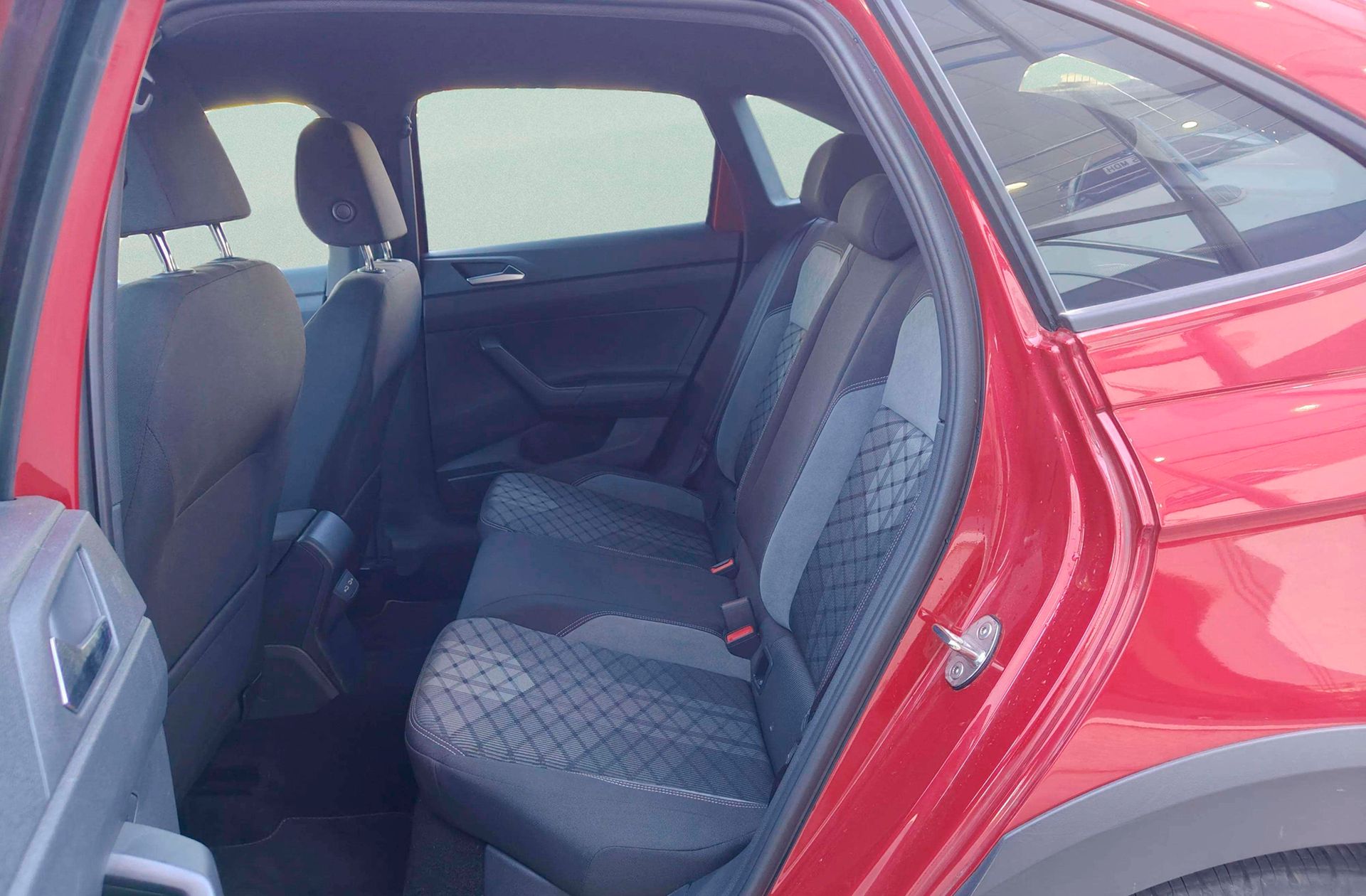 Volkswagen Taigo R-Line 1.0 TSI DSG - foto 11