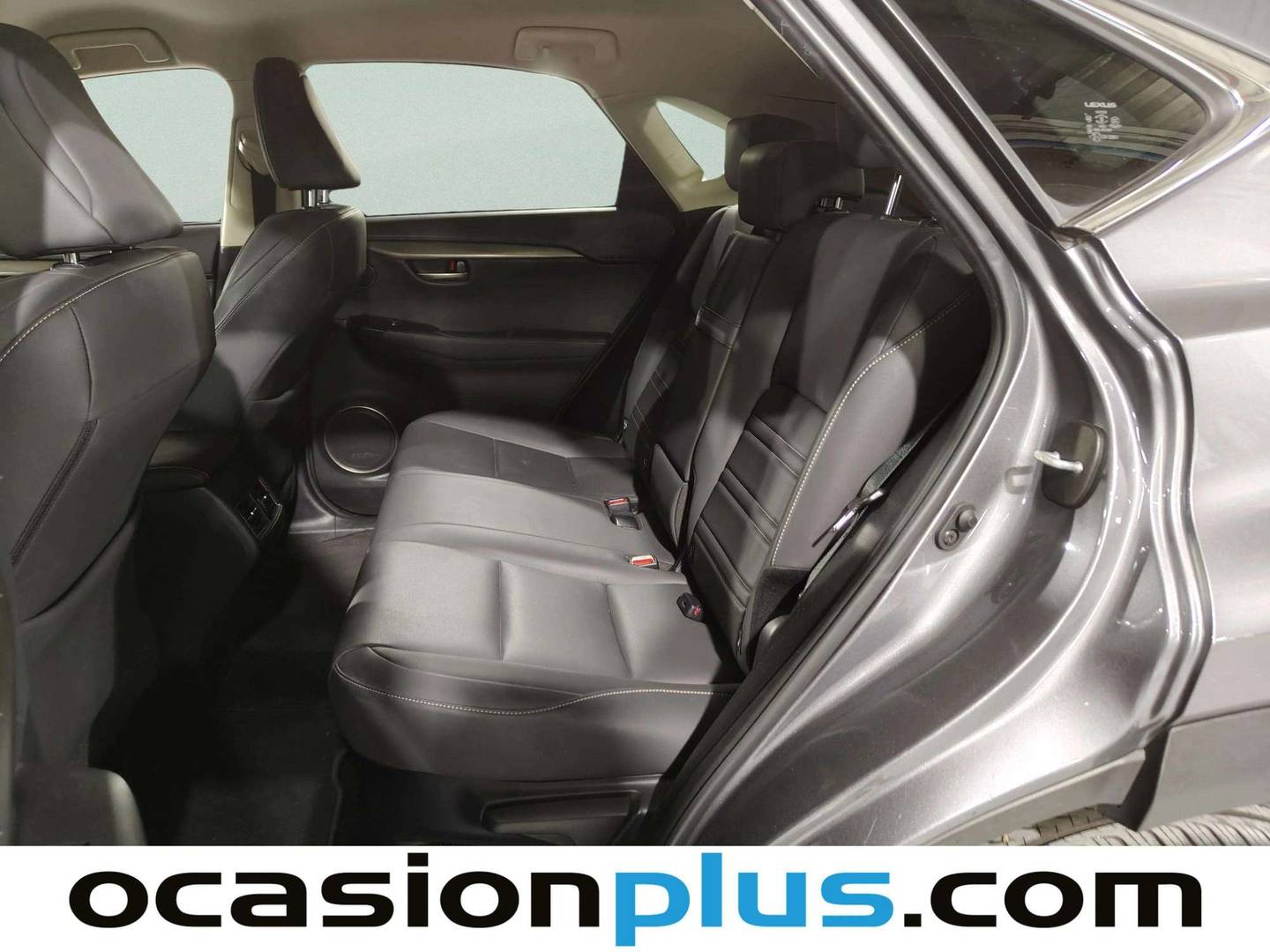 Foto asientos traseros Lexus NX Lexus NX 300h Premium 2WD (197 CV)